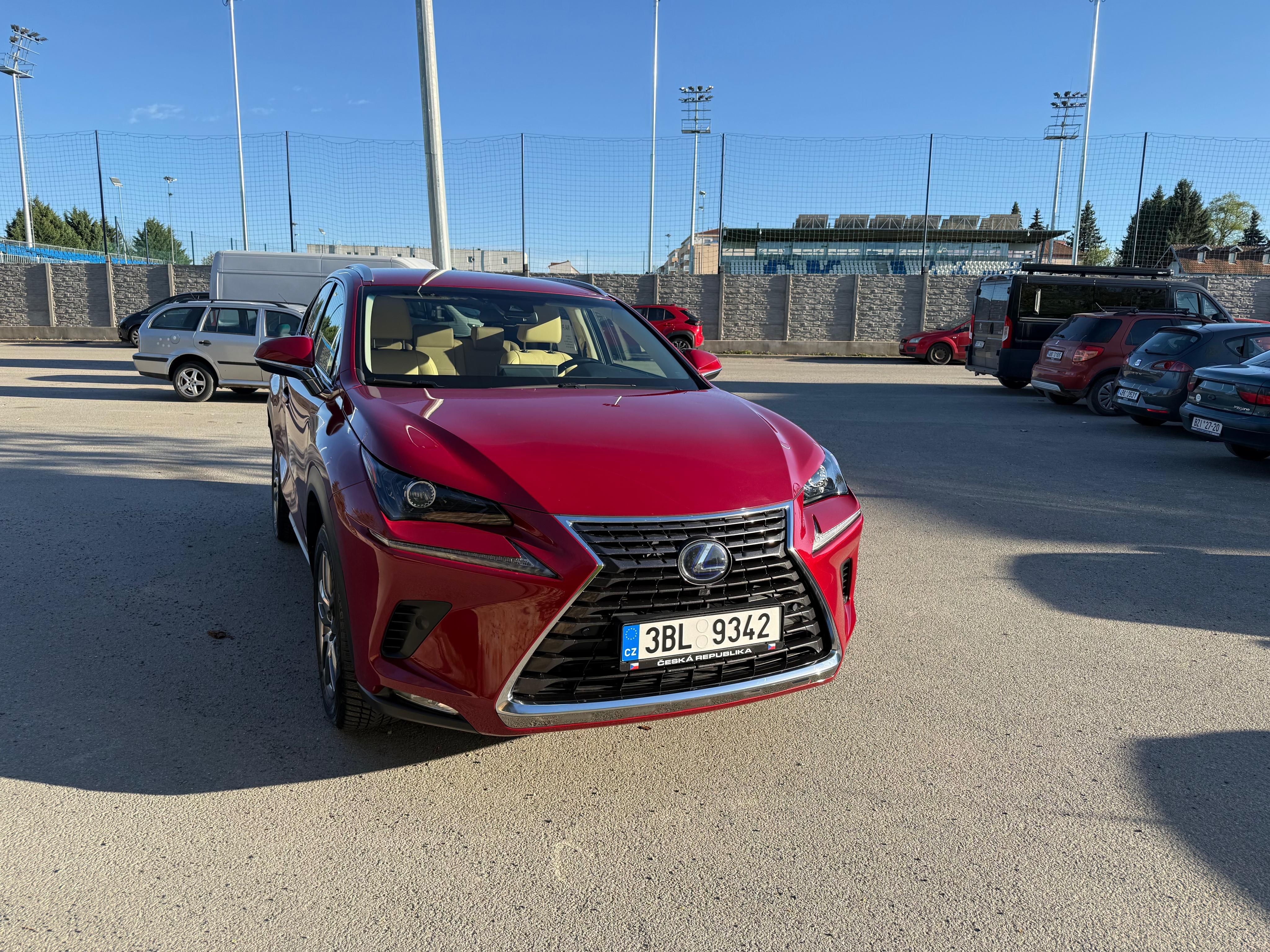 Lexus NX 300h, NX 300h - hybrid - servisováno - fotka 4