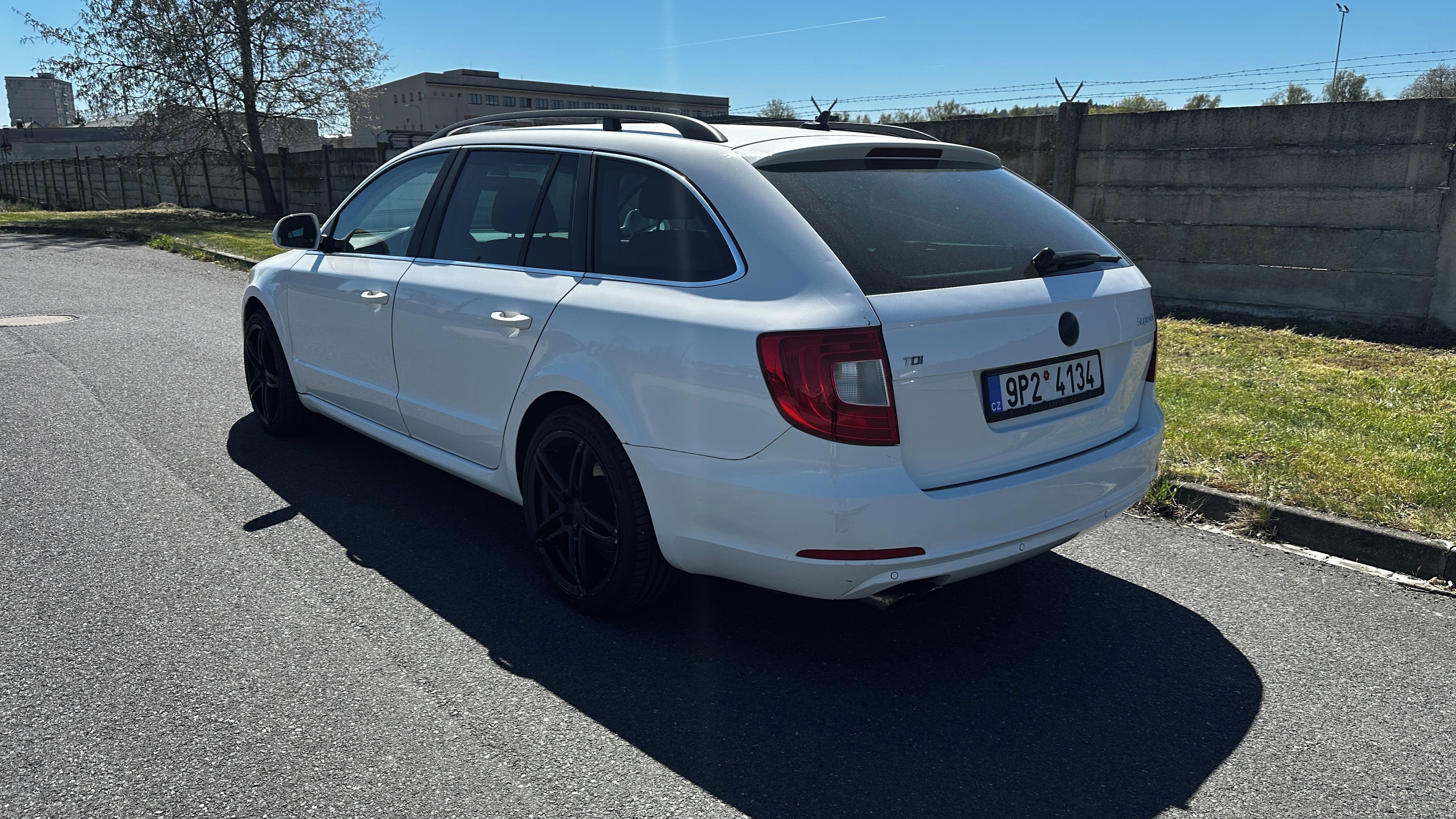 Škoda Superb, 2.0 TDI - fotka 3
