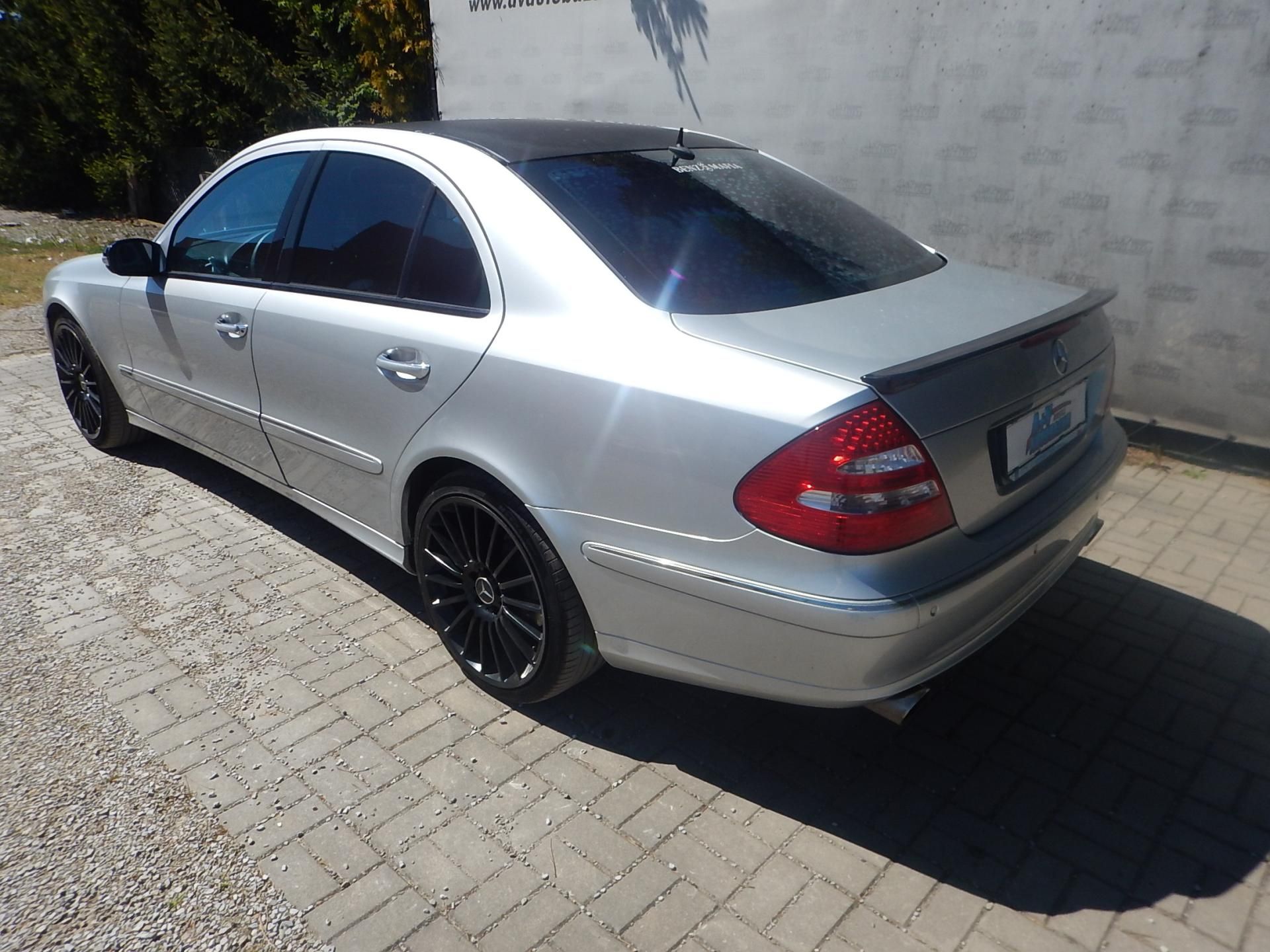 Mercedes-Benz Třídy E, E 350 4MATIC, DIGIKLIMA - fotka 4