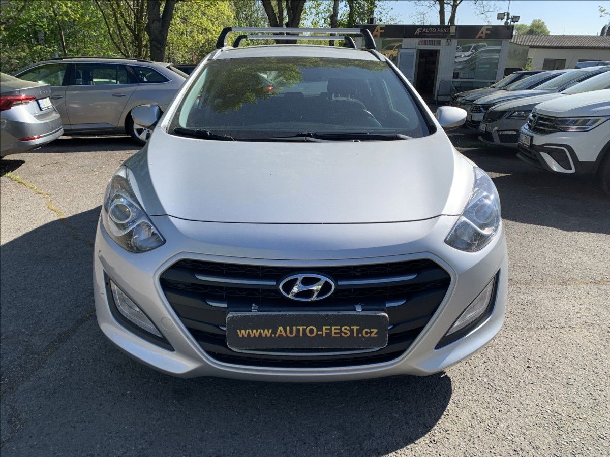 Hyundai i30, 1,6 CRDi ČR,SERVISKA - fotka 2