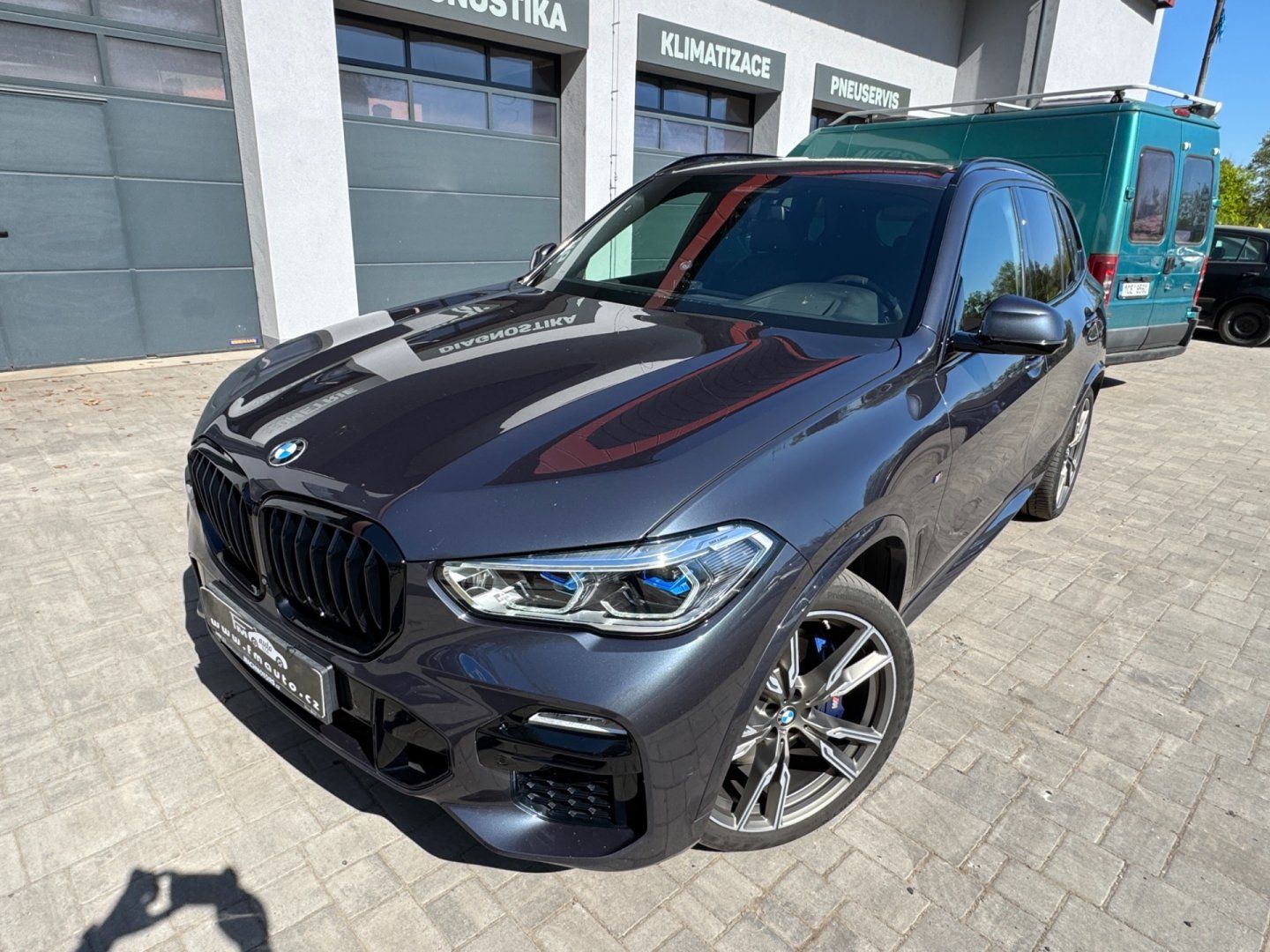 BMW X5, M50D - fotka 2