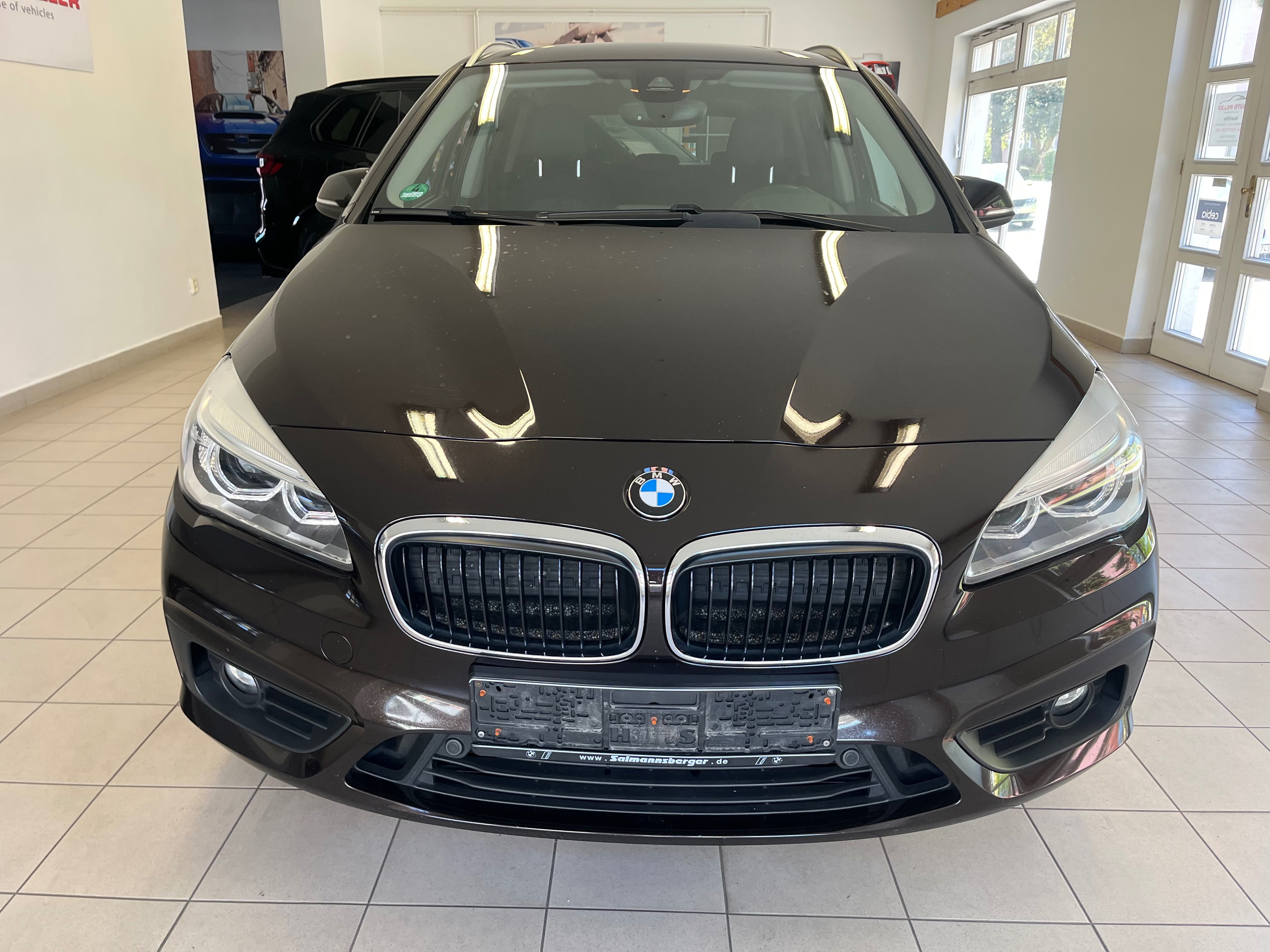 BMW Řada 2, 218d Active Tourer  LED - fotka 2