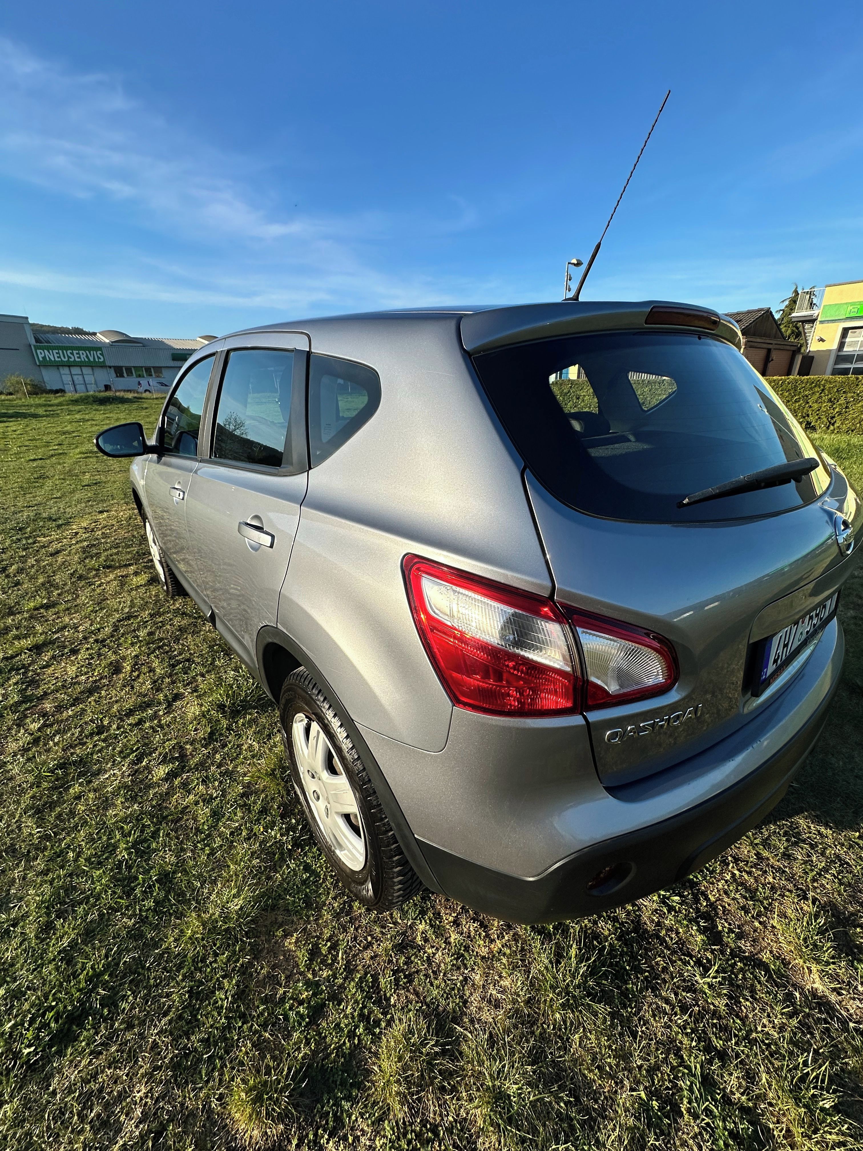 Nissan Qashqai, Qashqai 2.0 CVT - fotka 4