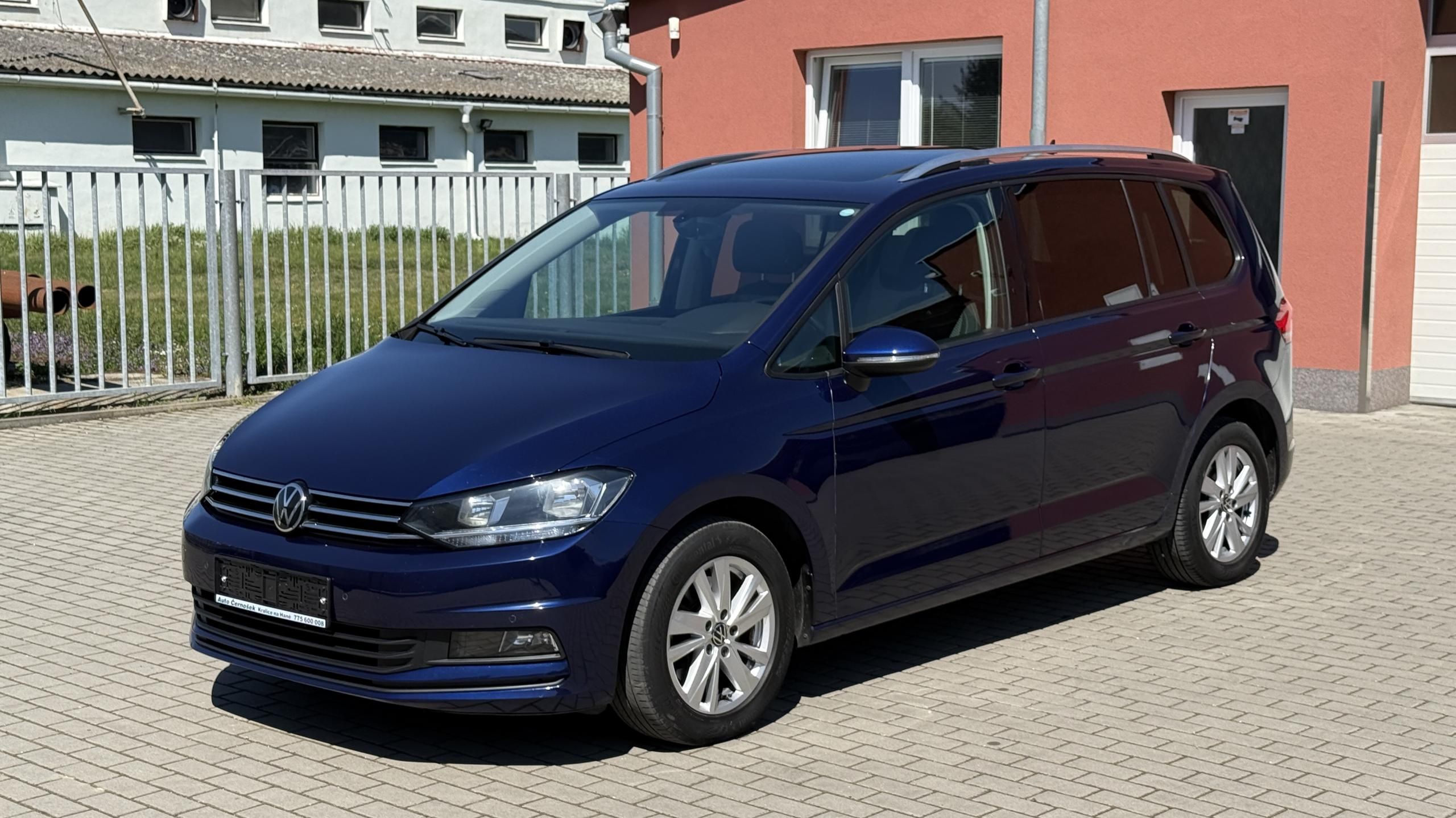 Volkswagen Touran, 2.0TDi*110kW*DSG*7MÍST*STYLE*