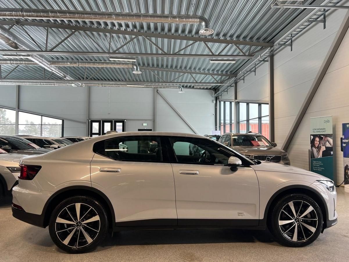 Polestar 2, SR SM 91%SoH park. kamera - fotka 2