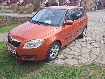 Škoda Fabia oranžová metalíza
