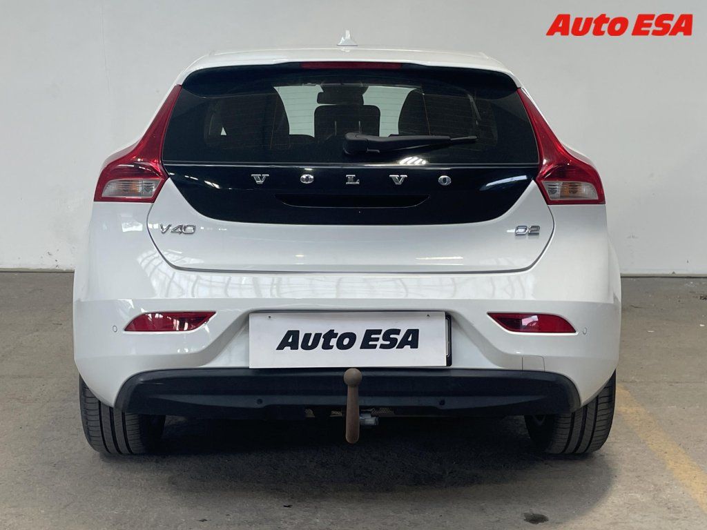 Volvo V40, 2.0 - fotka 5