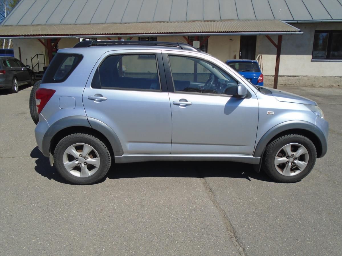 Daihatsu Terios, 1,5 4X4 - fotka 5