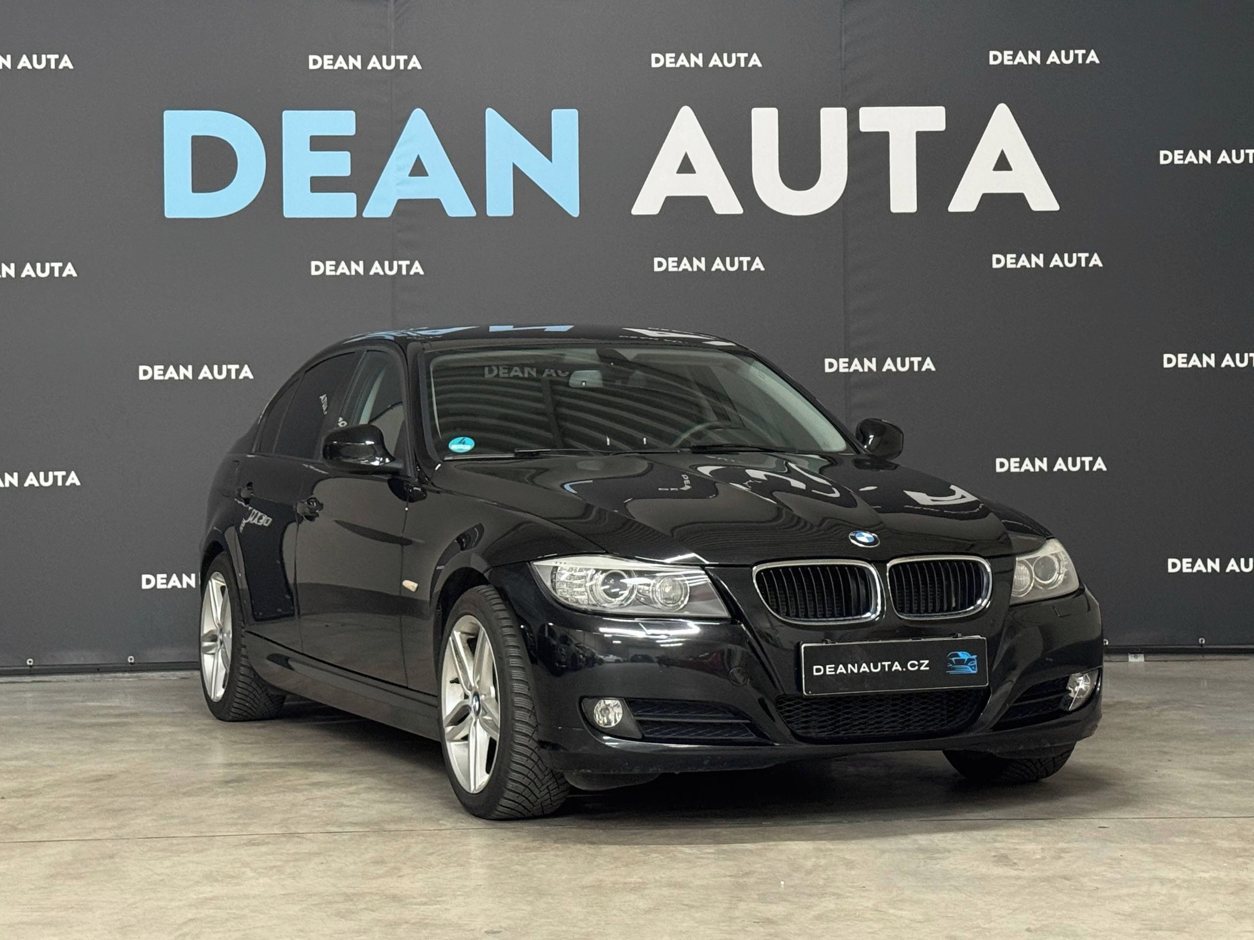 BMW Řada 3, 318d E90 LCI 105kw Aut. klima - fotka 2