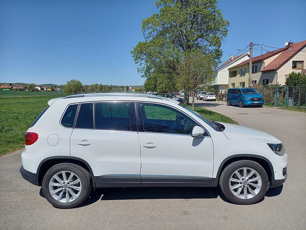 Volkswagen Tiguan, 2.0TDI SPORT klima navi servis - fotka 6