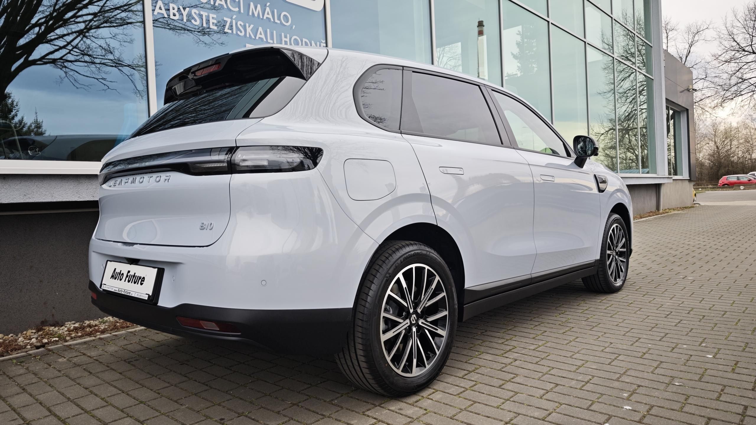 Leapmotor B10, Design 1,5T EV hybrid - fotka 3