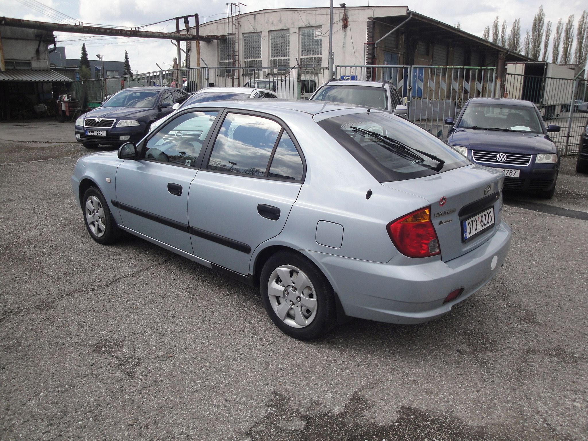 Hyundai Accent, 1.3i,klima 1.maj - fotka 4