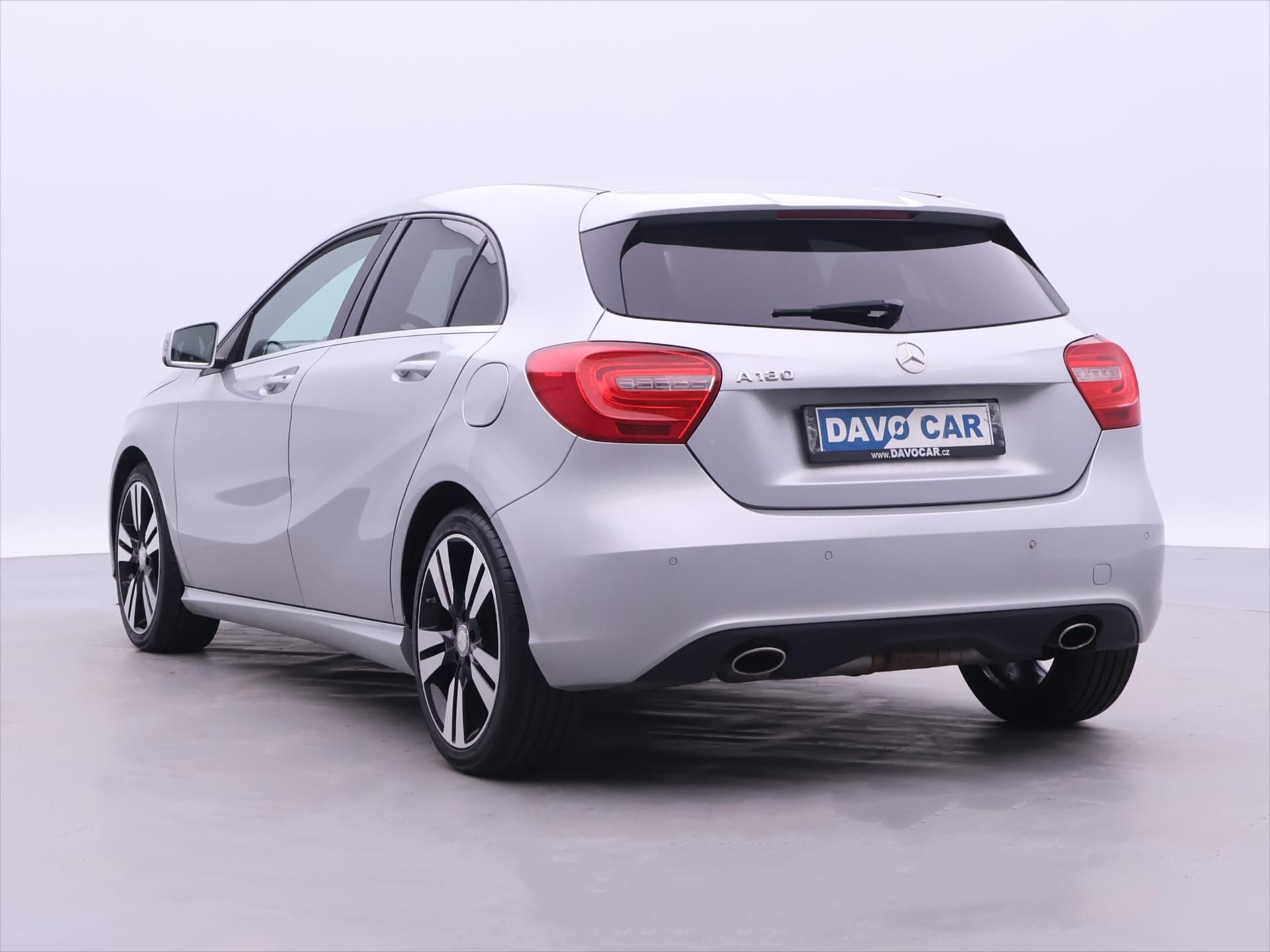 Mercedes-Benz Třídy A, 1,6 180i 90kW CZ Sport Xenon - fotka 5