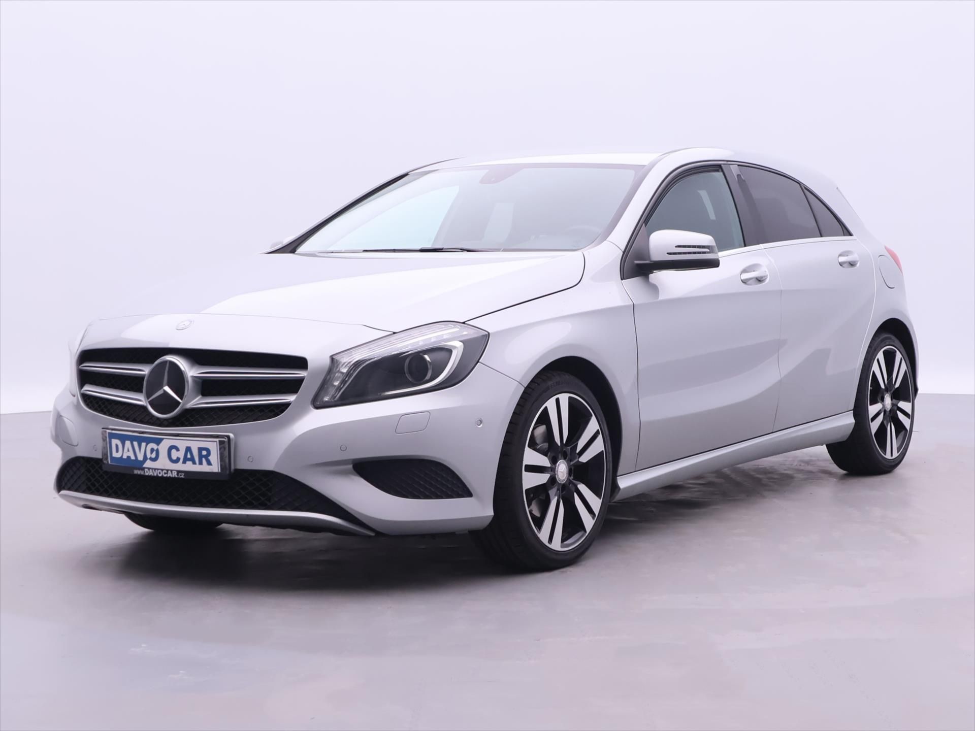 Mercedes-Benz Třídy A, 1,6 180i 90kW CZ Sport Xenon - fotka 3
