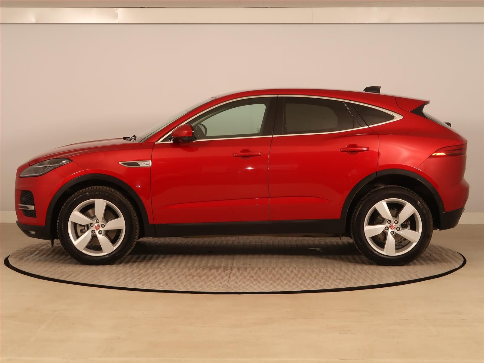 Jaguar E-Pace, D165 AWD, 4X4, Automat, ČR - fotka 3