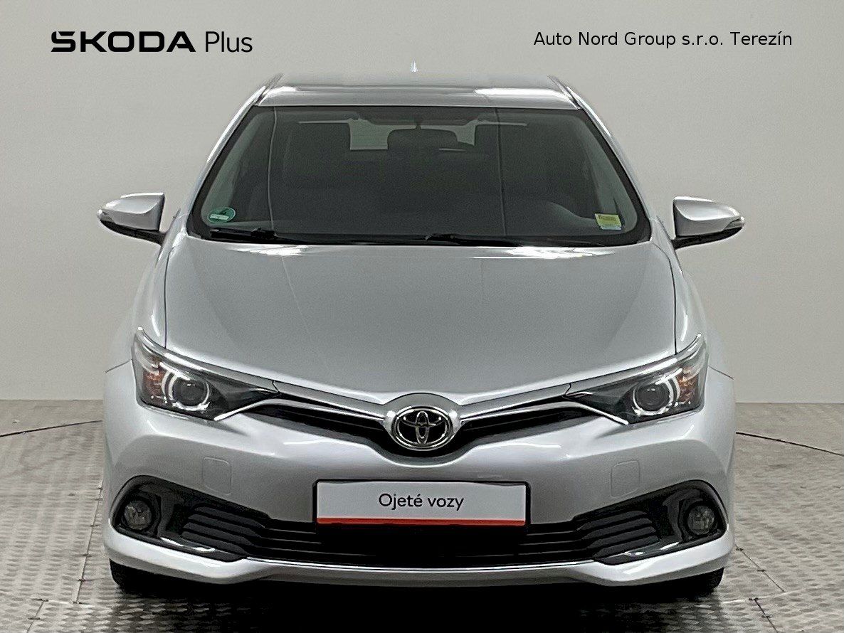 Toyota Auris, 1.6 D-4D Stop & Start Active - fotka 4