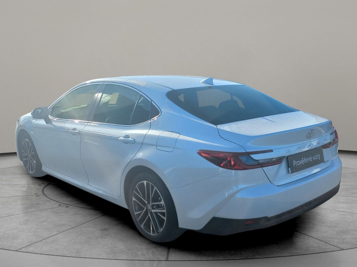 Toyota Camry, Prestige   2,5 HEV - fotka 3