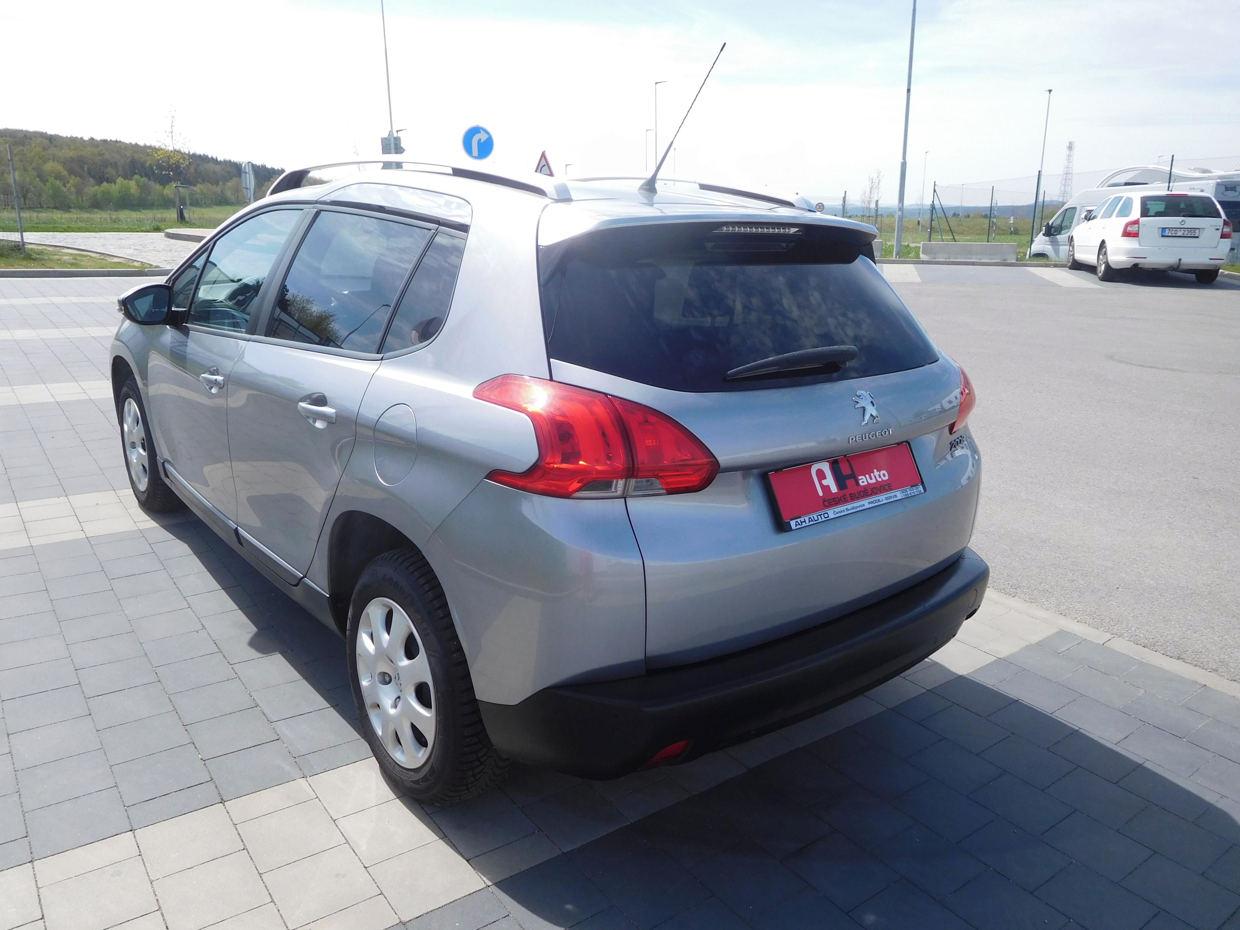 Peugeot 2008, Allure 1.6 HDi 68 kW, Klima - fotka 4