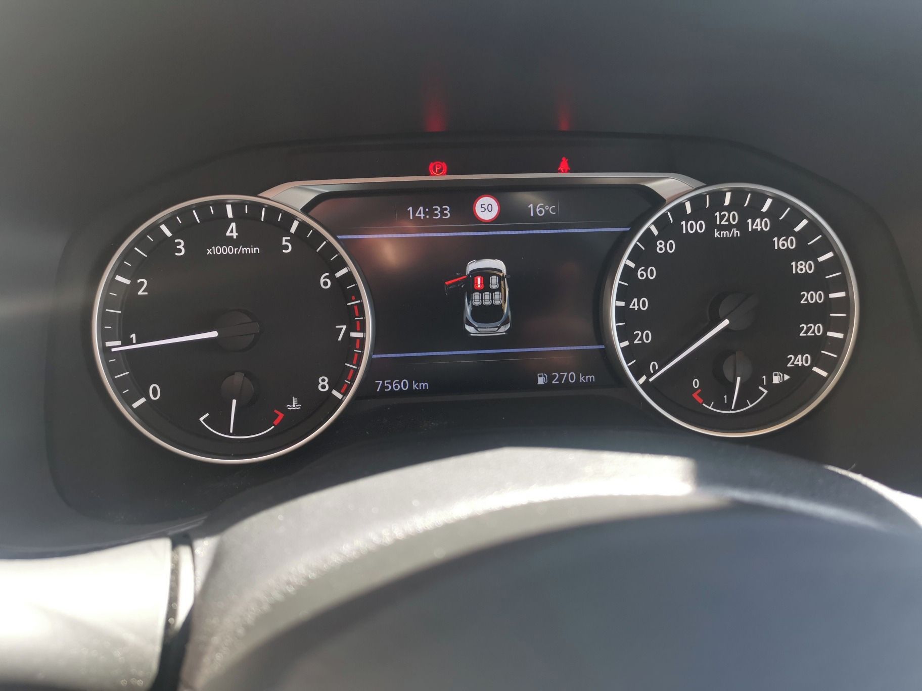 Nissan Juke, 1,0 DiG-T Accenta + Comfort p - fotka 5