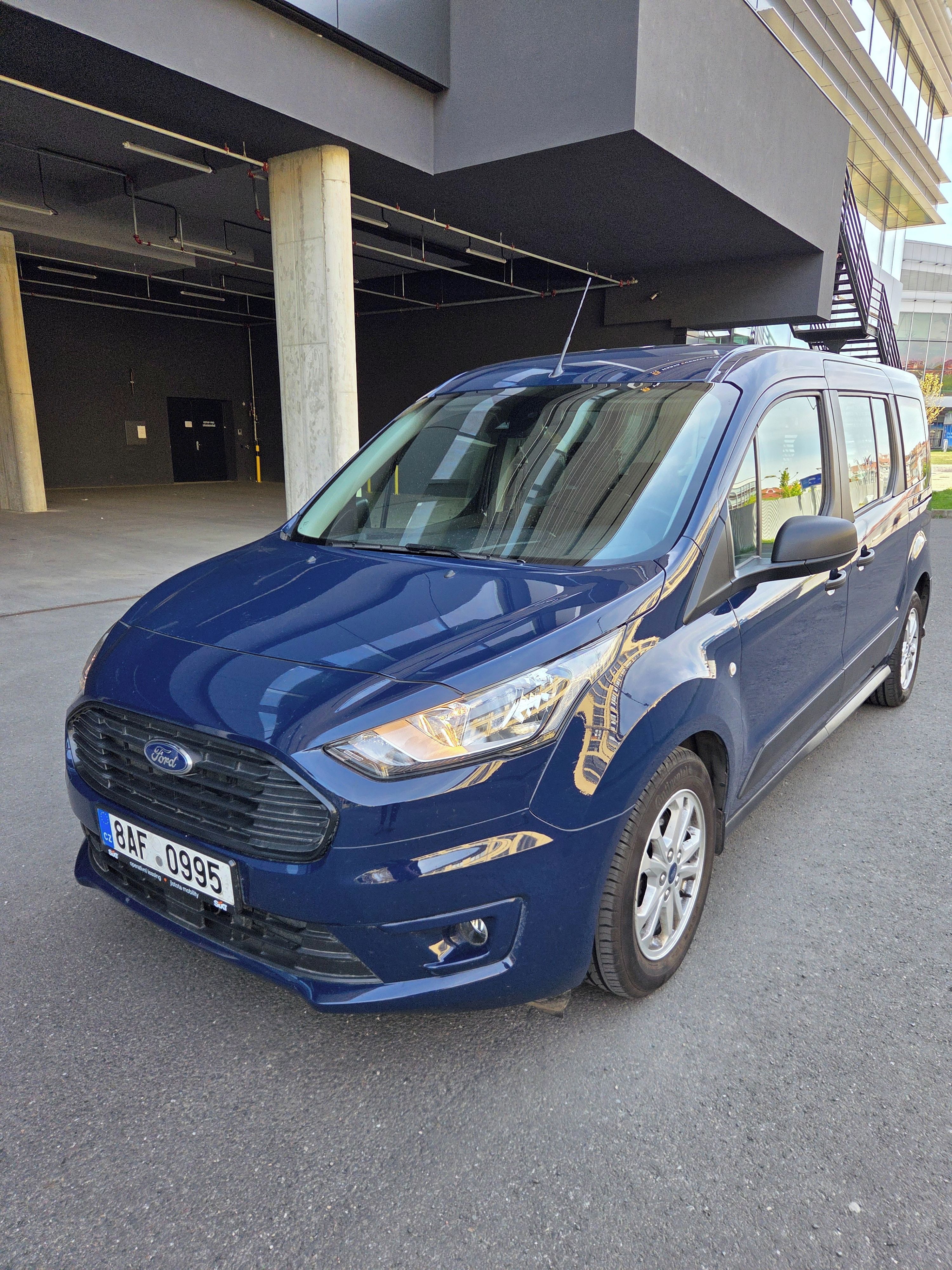 Ford Tourneo Connect, Najeto 36t. Km, dlouhá verze