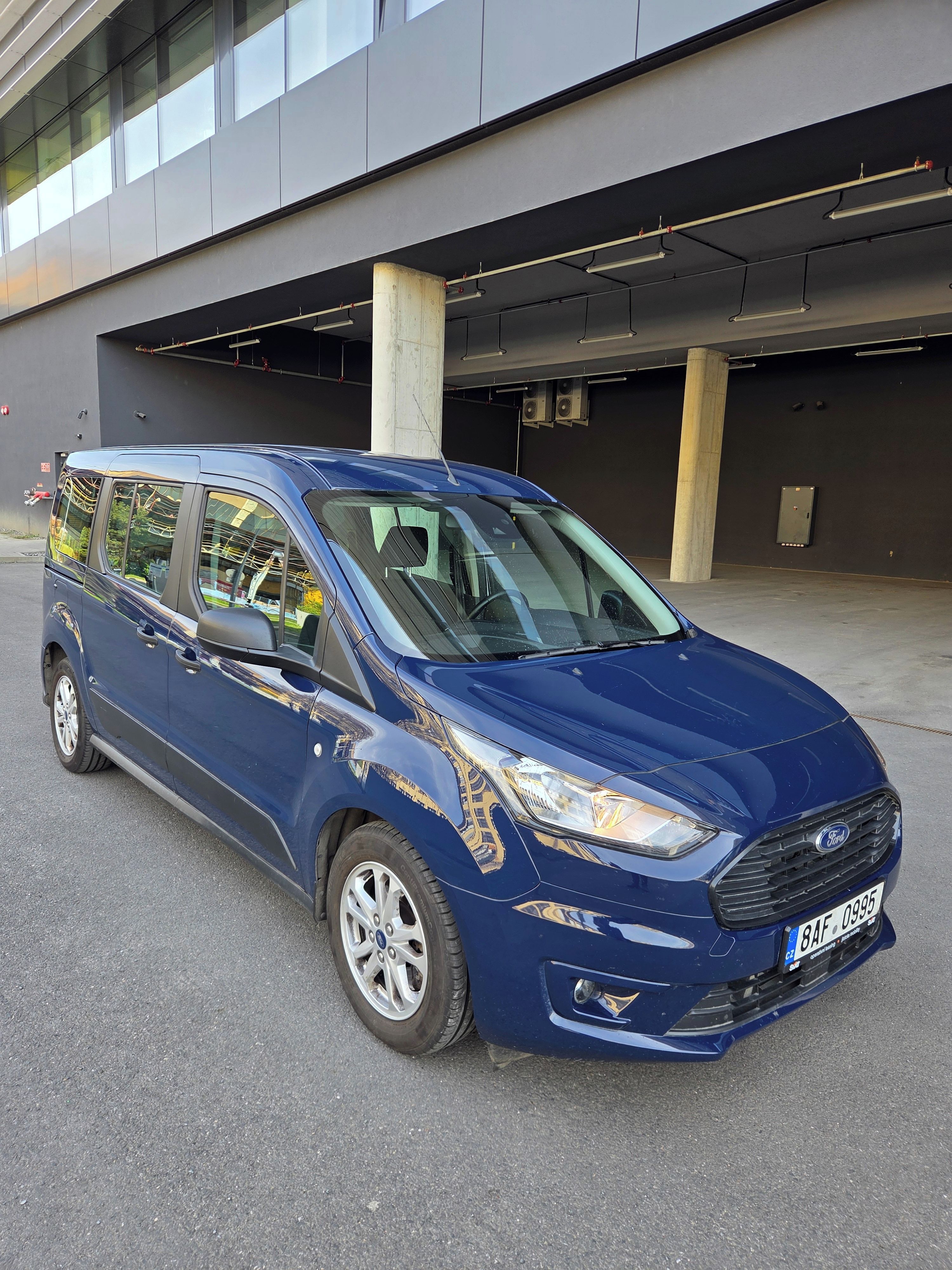 Ford Tourneo Connect, Najeto 36t. Km, dlouhá verze - fotka 5