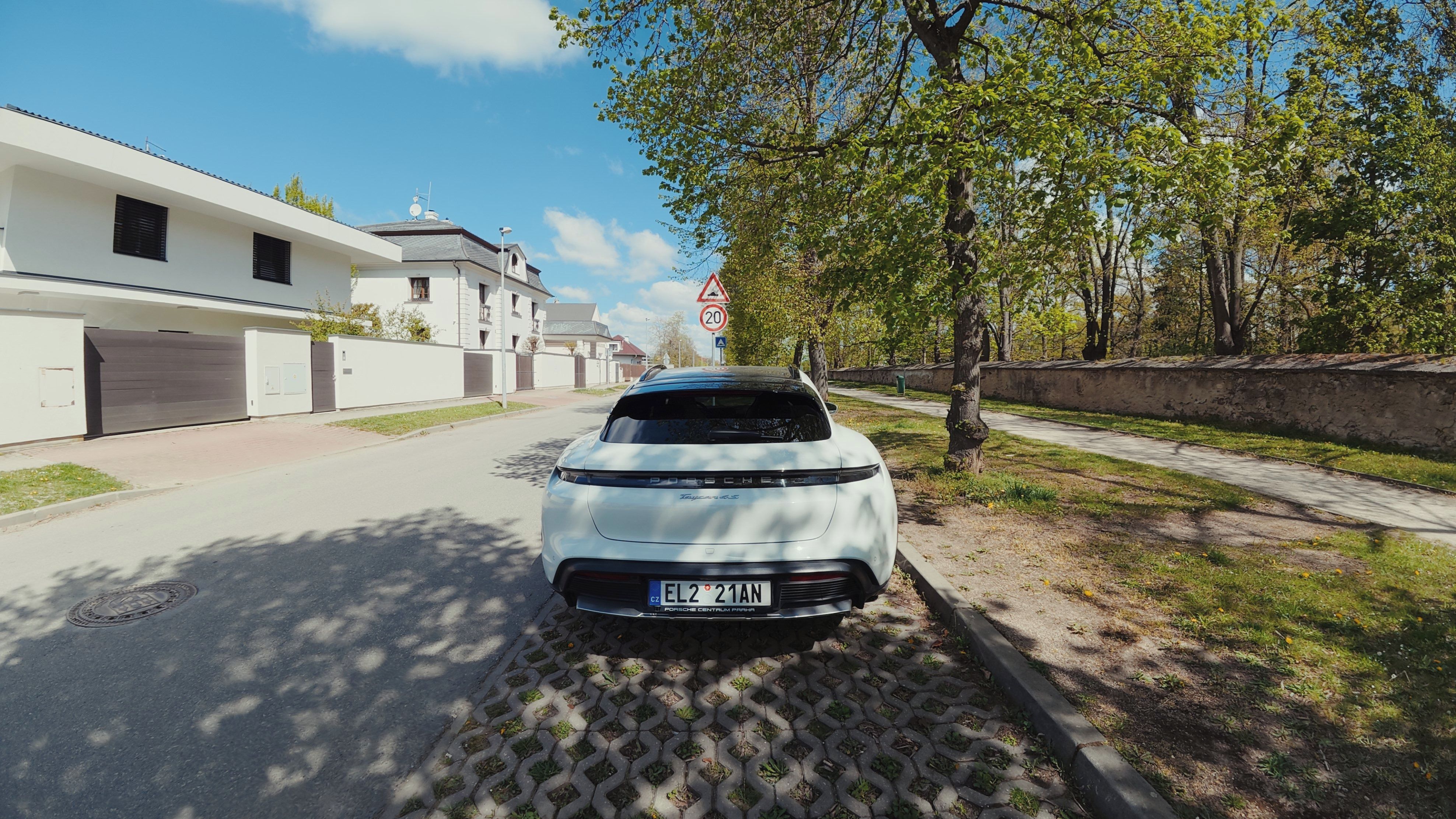 Porsche Taycan, 4S Cross Turismo, záruka - fotka 5