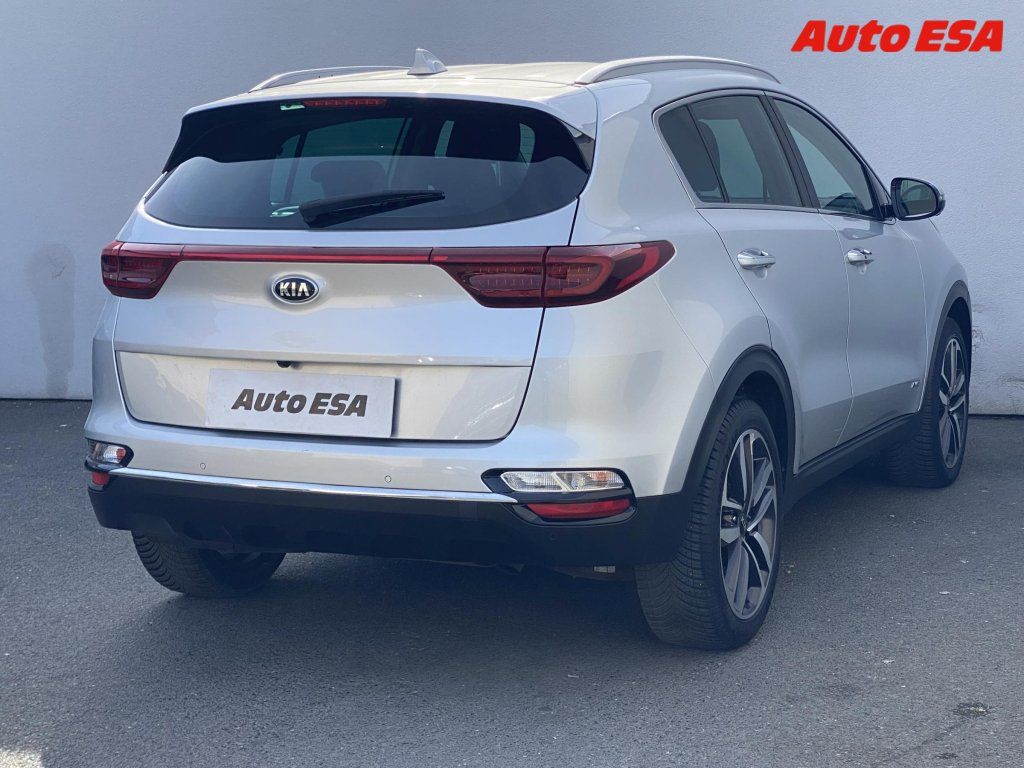 Kia Sportage, 1.6 CRDi 4WD,Spirit,LED - fotka 4