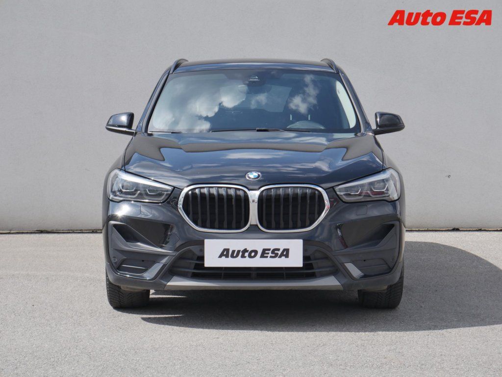 BMW X1, 2.0D 2.0 xDrive18d,ČR,AT - fotka 2