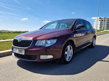2.0 TDI, DSG, kůže, STK 4/2027