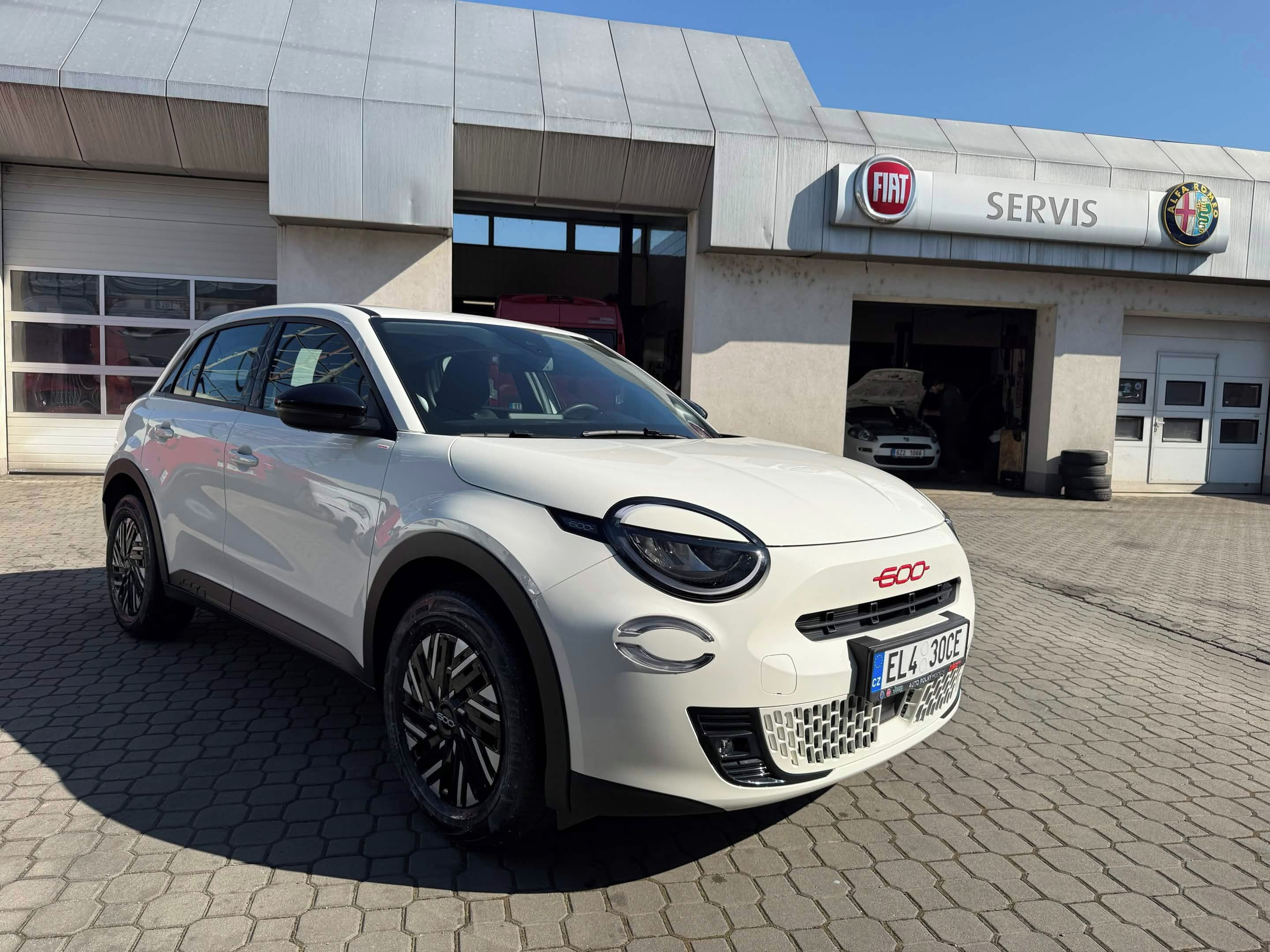 Fiat 600, RED 156k 54 kWh