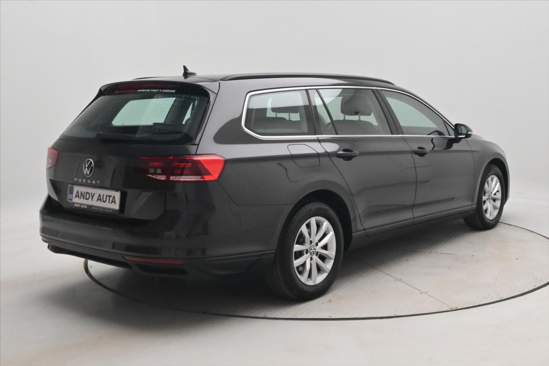 Volkswagen Passat, 2,0 TDI 110kW DSG Business VŮZ - fotka 5