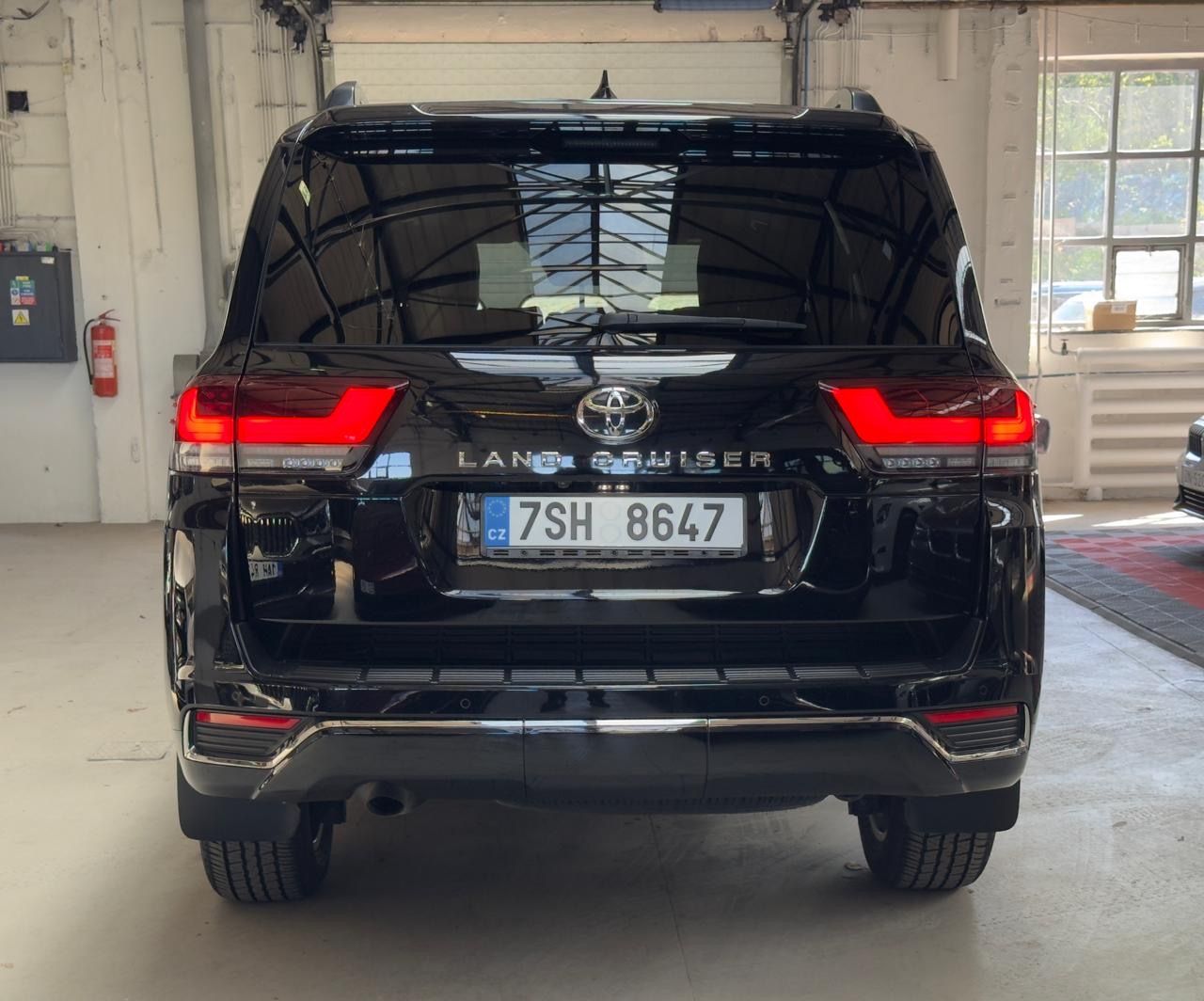 Toyota Land Cruiser, Toyota Land Cruiser 300 3.3D - fotka 4