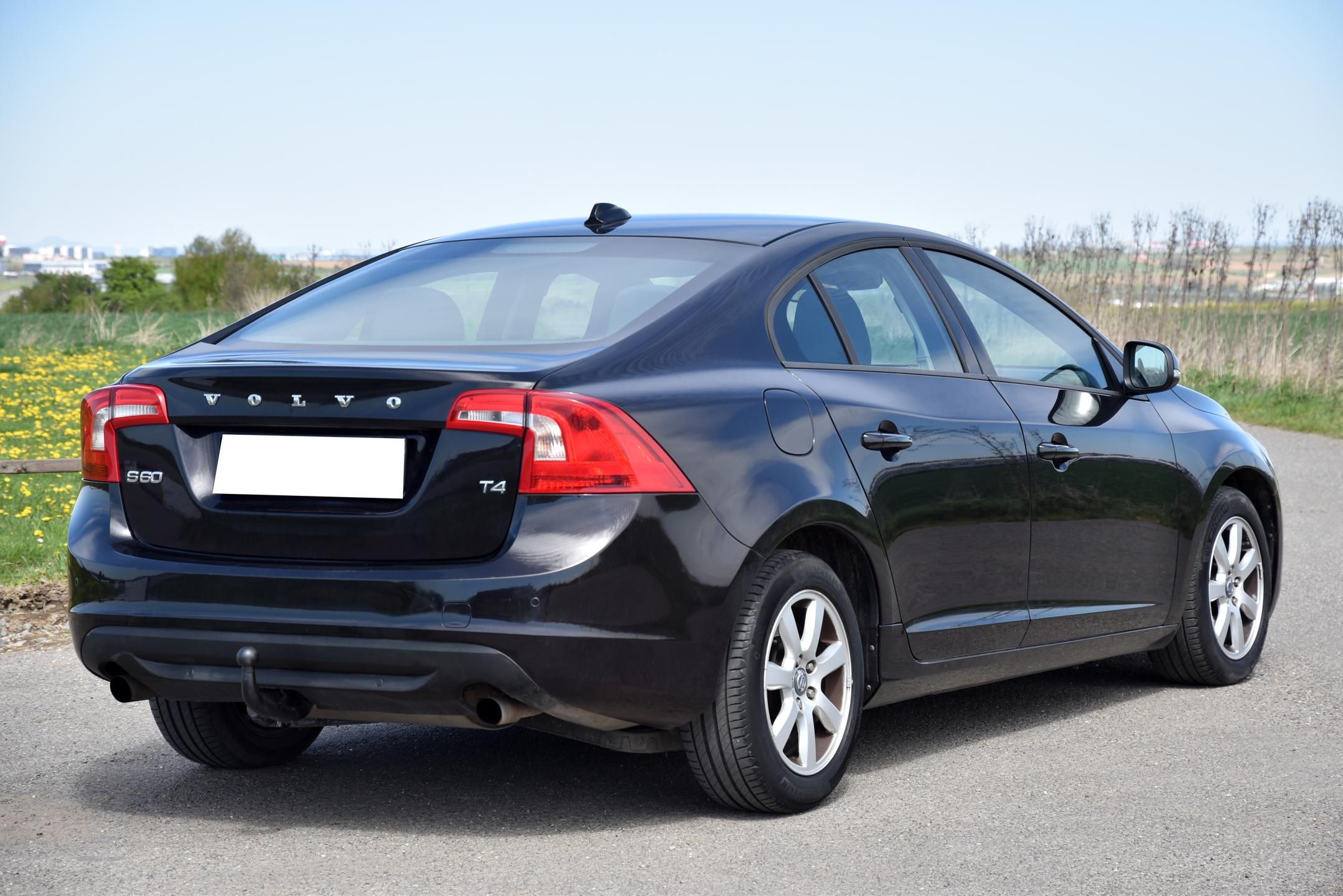 Volvo S60, T4 132 kW A/T,NAVI,TEMP,PDC,TZ - fotka 4