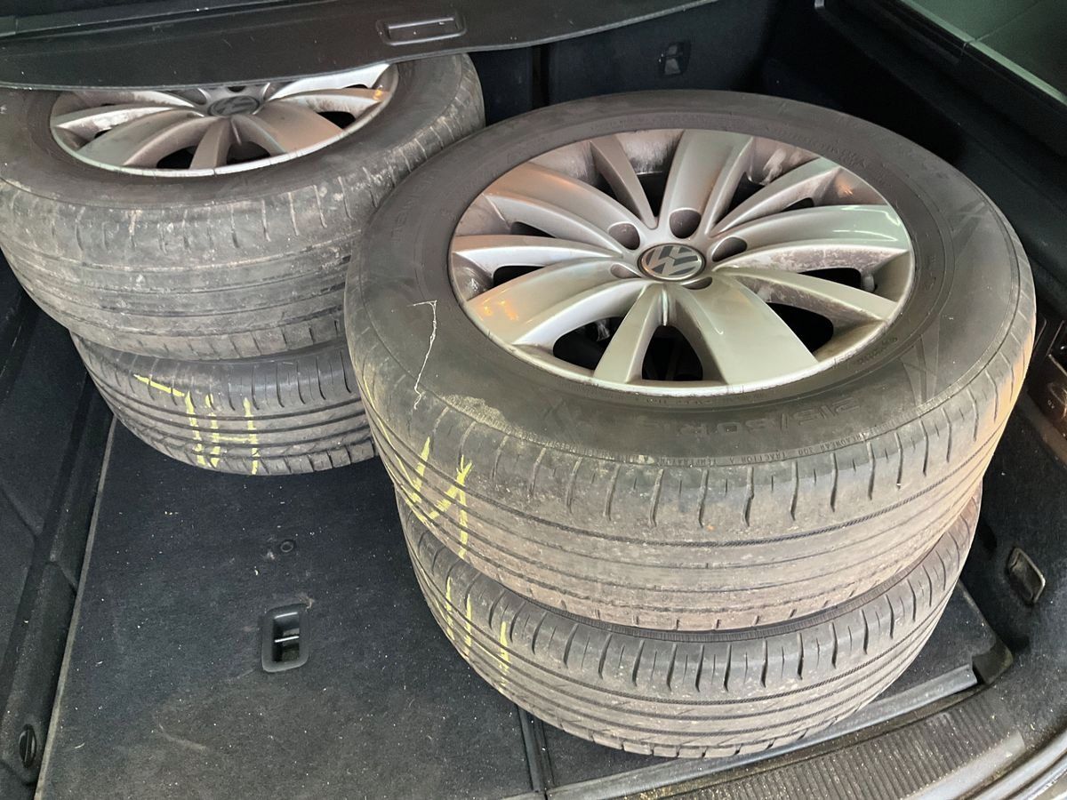 Volkswagen Sharan, 2.0Tdi DSG 110KW 7-MÍST TAŽNÉ - fotka 2