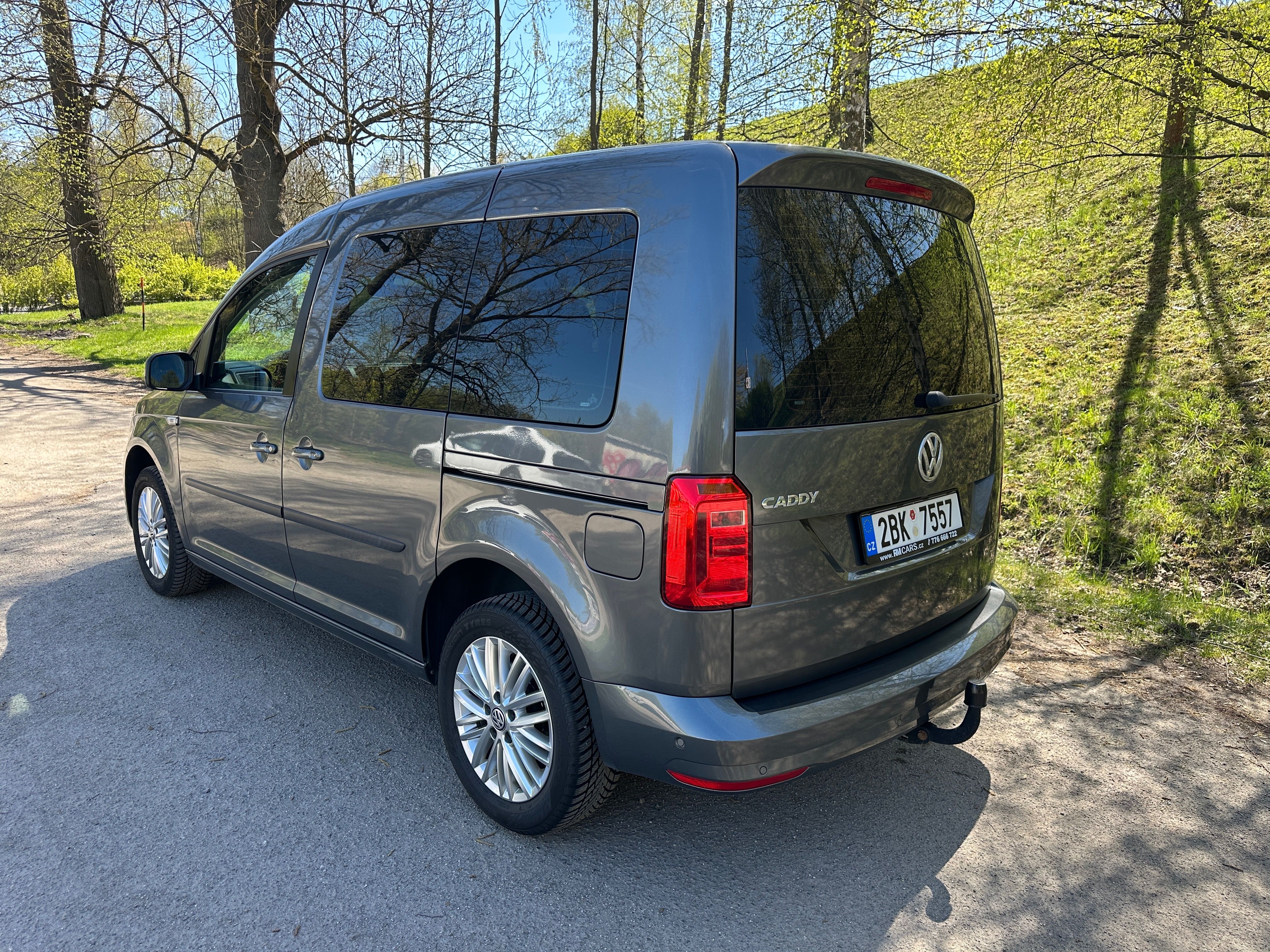 Volkswagen Caddy, 1.4 TSI, 96 kW, Tažné,Top Stav - fotka 2