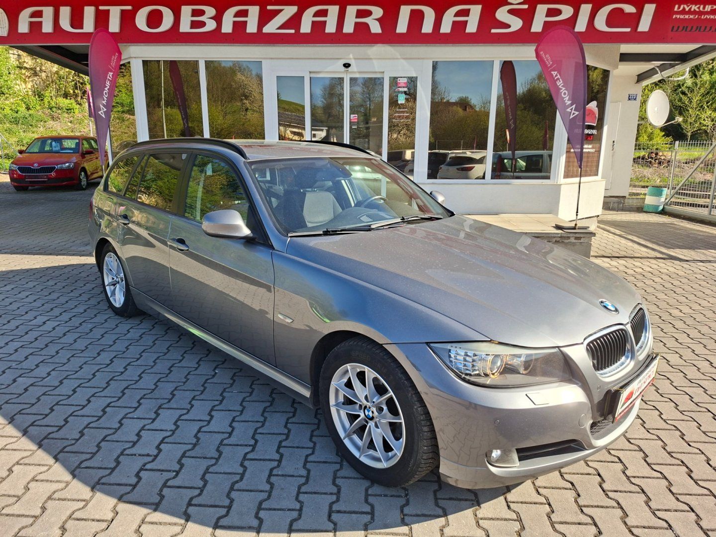 BMW Řada 3, 320d 105kW 6MAN -NAVI-SENZORY - fotka 2