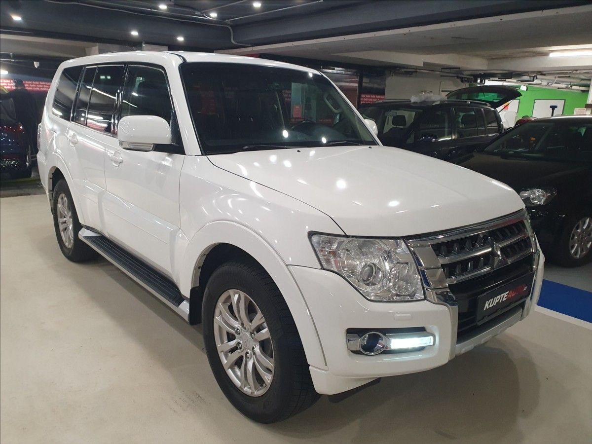 Mitsubishi Pajero, 3,2 D -  7 MÍST - fotka 2