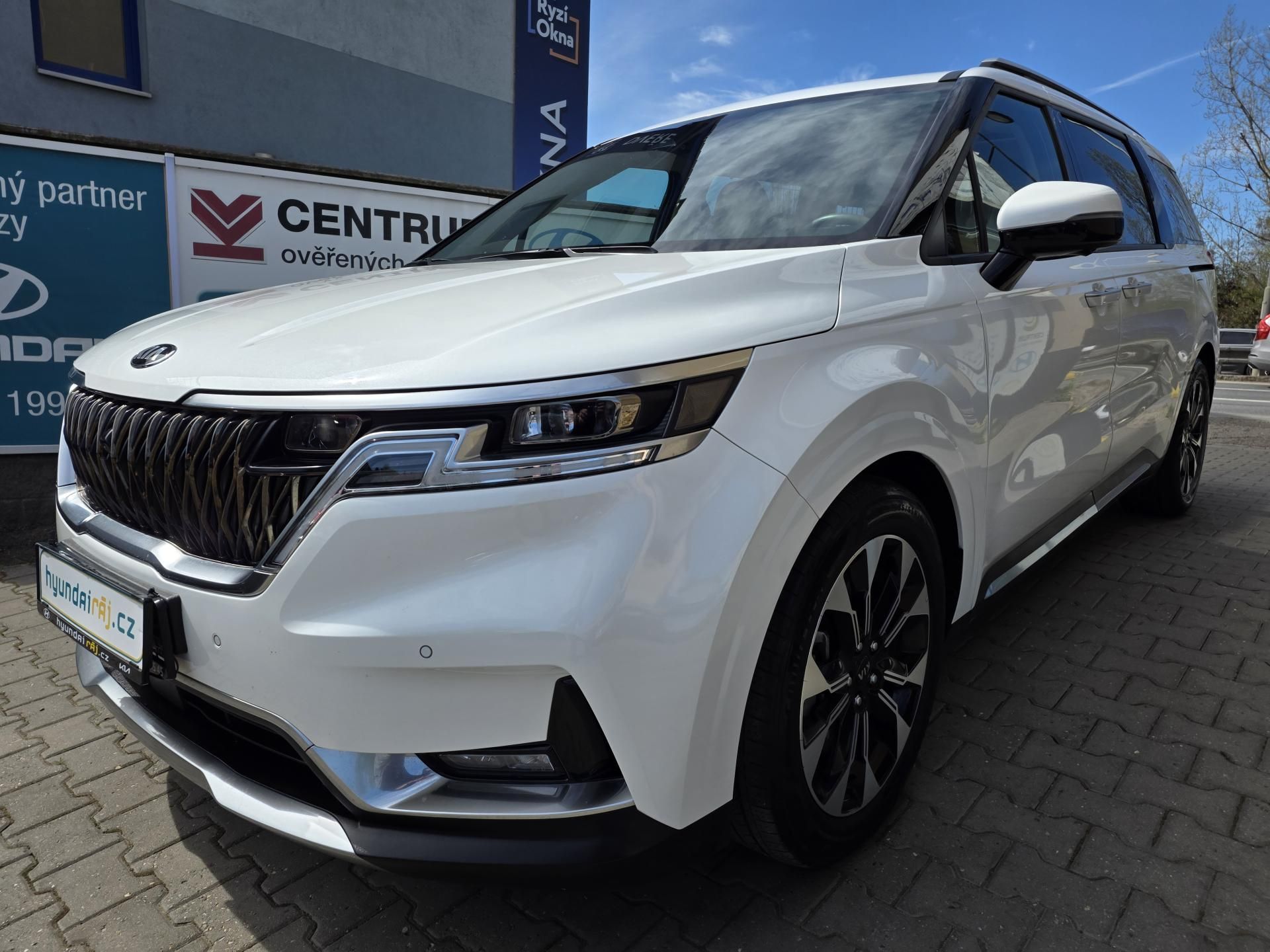 Kia Carnival, 2.2-7míst-TOP VÝBAVA-2xLCD - fotka 5