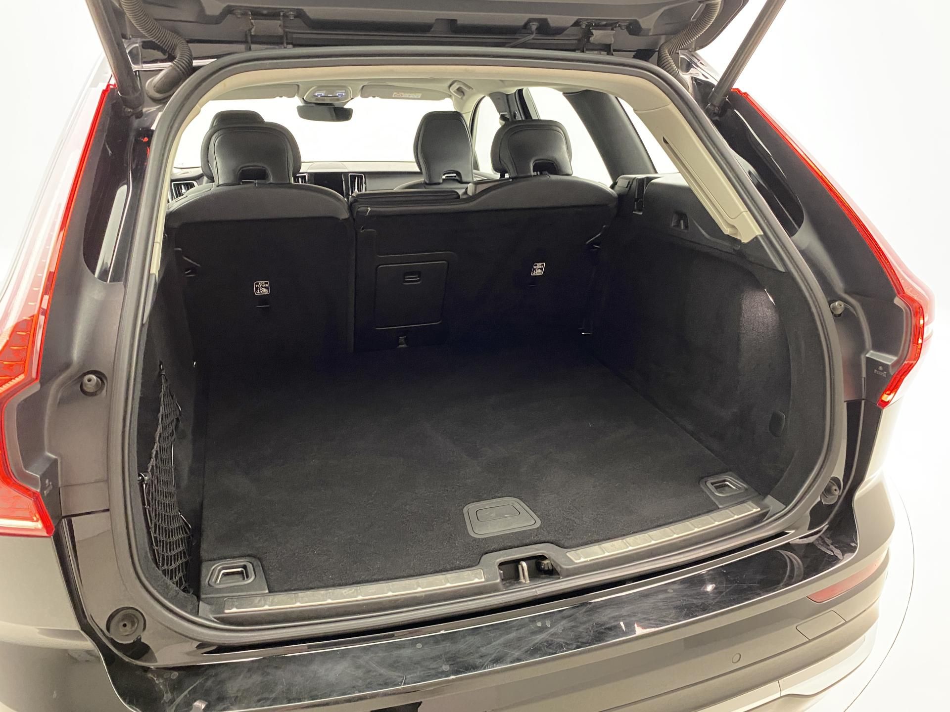 Volvo XC60, B4 AWD BRIGHT PLUS AUT - fotka 6