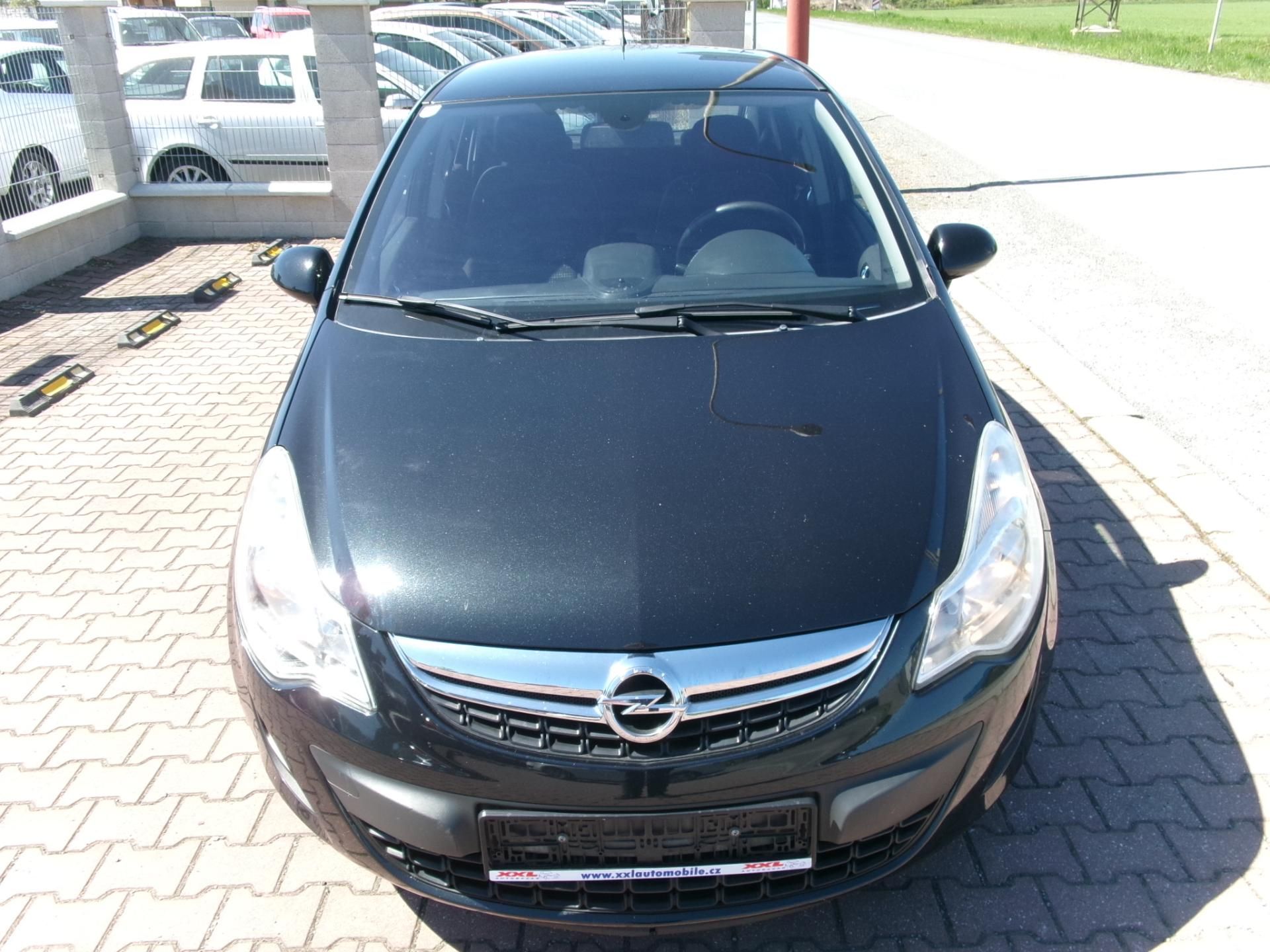 Opel Corsa, 1,2 16V AC BT USB TEMP - fotka 4