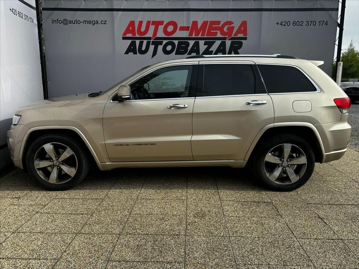 Jeep Grand Cherokee, 3,0 184kW Overland 4x4 - fotka 5