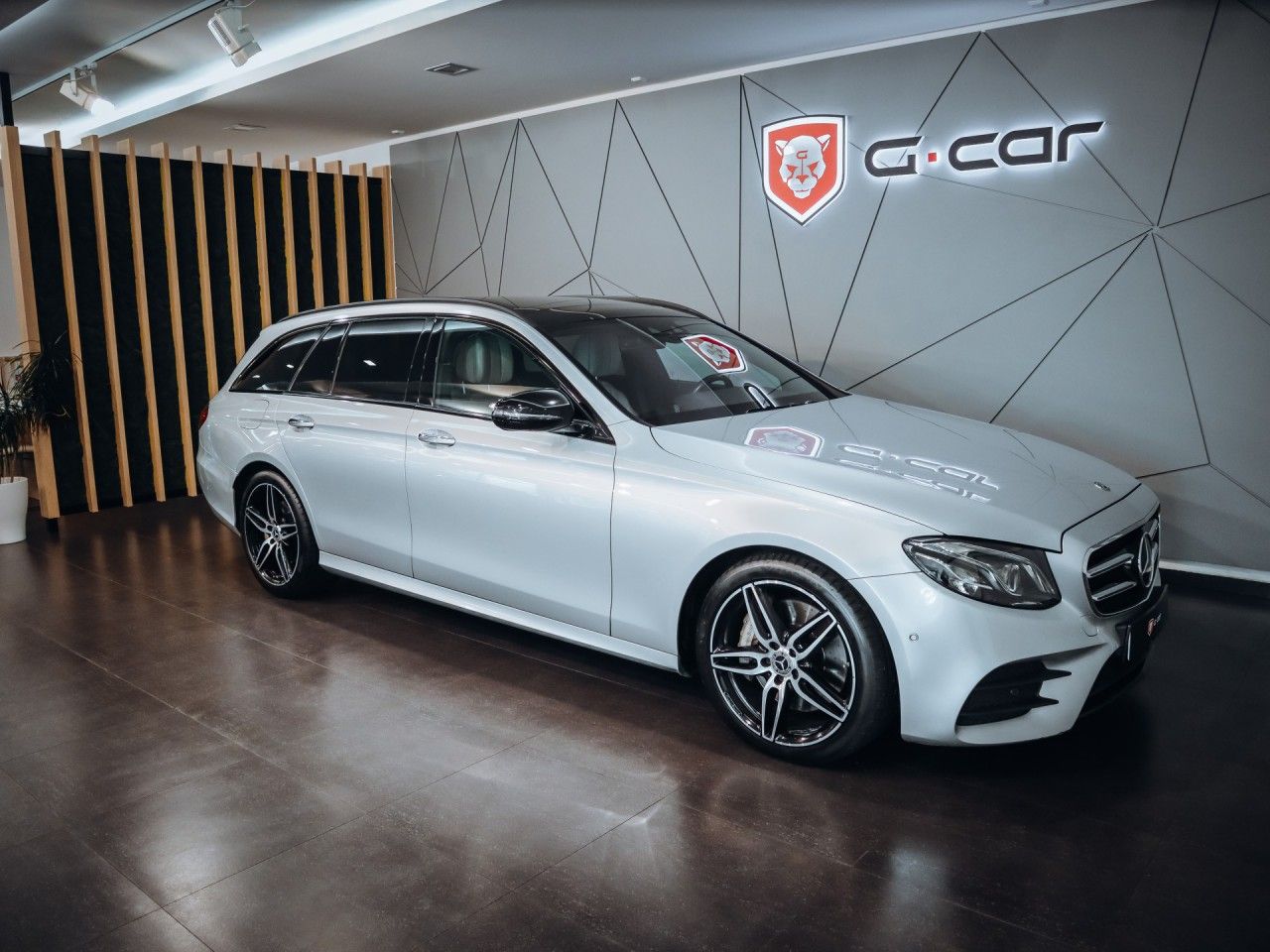 Mercedes-Benz Třídy E, E 400d 4MATIC AMG - TOP - fotka 3