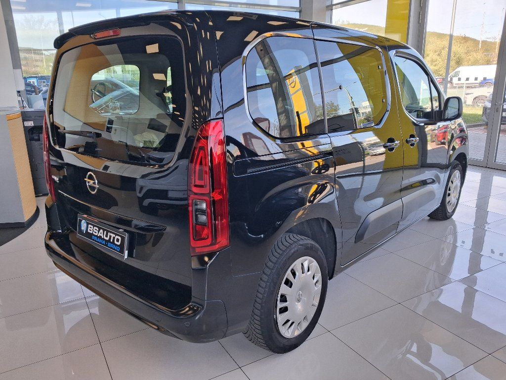 Opel Combo, 1.2T 81kW 2021 - fotka 6
