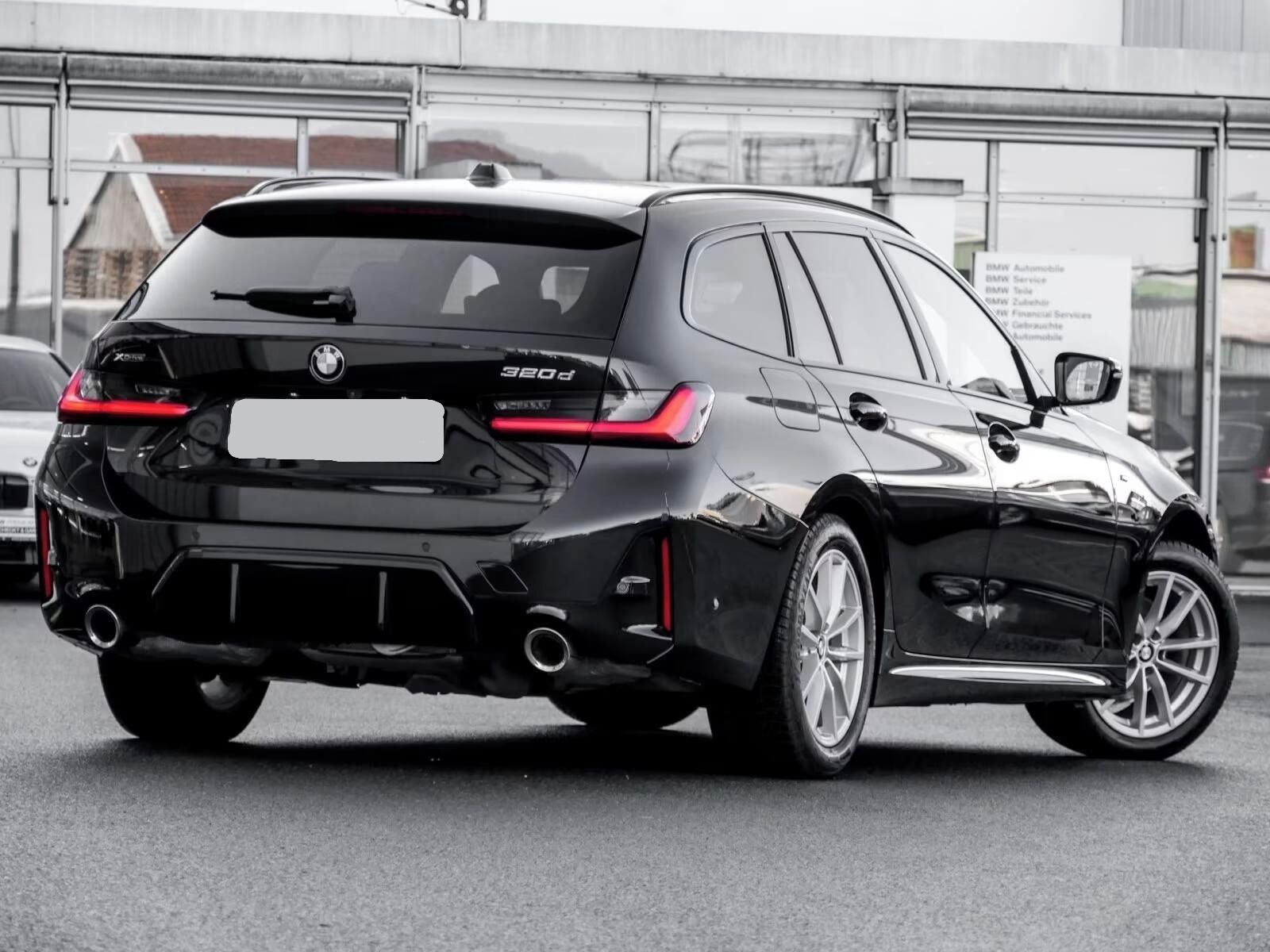 BMW Řada 3, 320d xDrive Touring M Sport - fotka 2