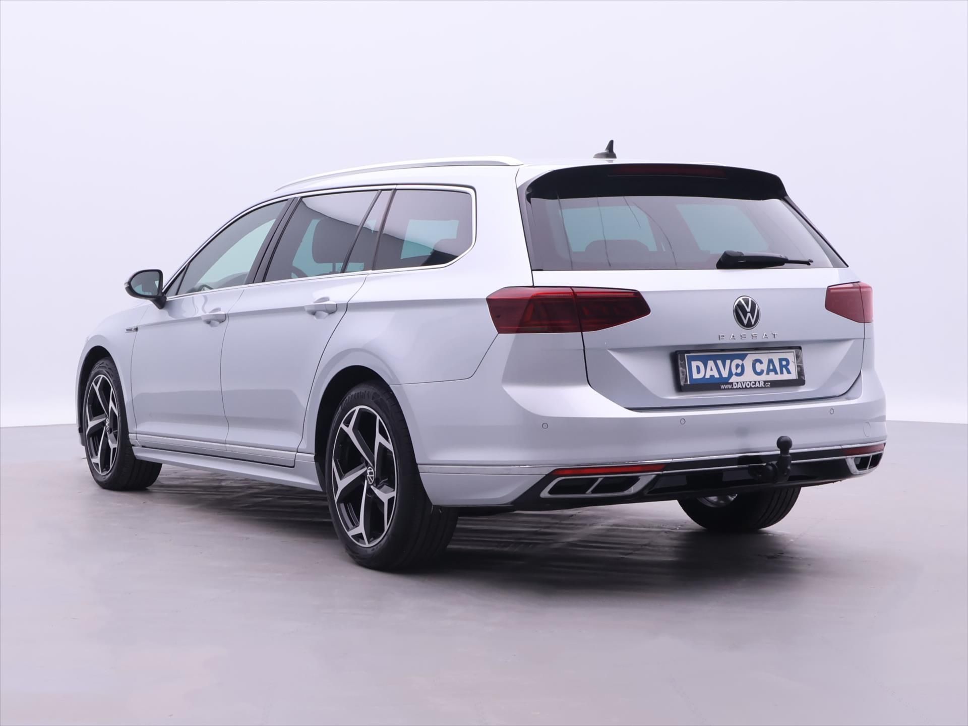 Volkswagen Passat, 2.0 TDI DSG R-LINE Matrix - fotka 5
