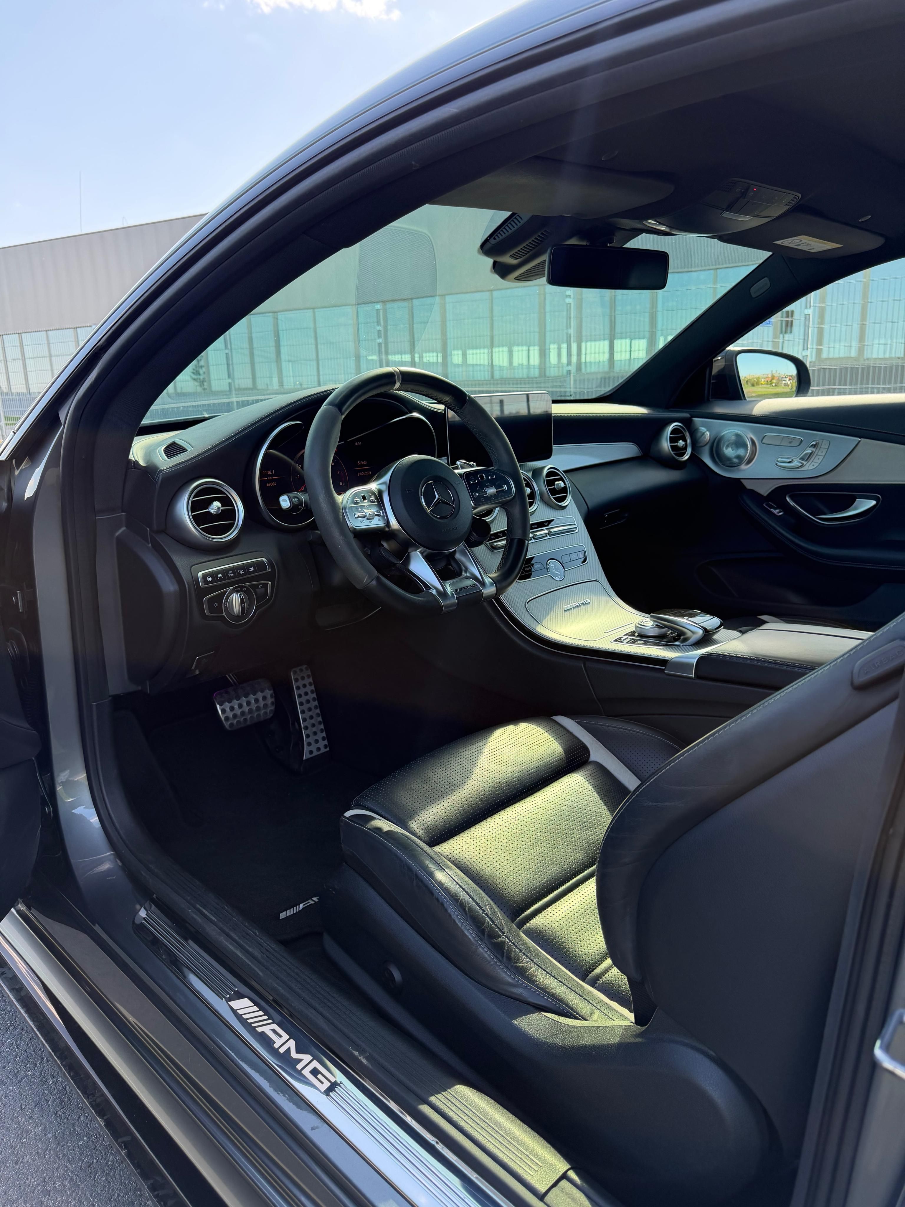 Mercedes-Benz Třídy C, Mercedes AMG C63S Coupe - fotka 4
