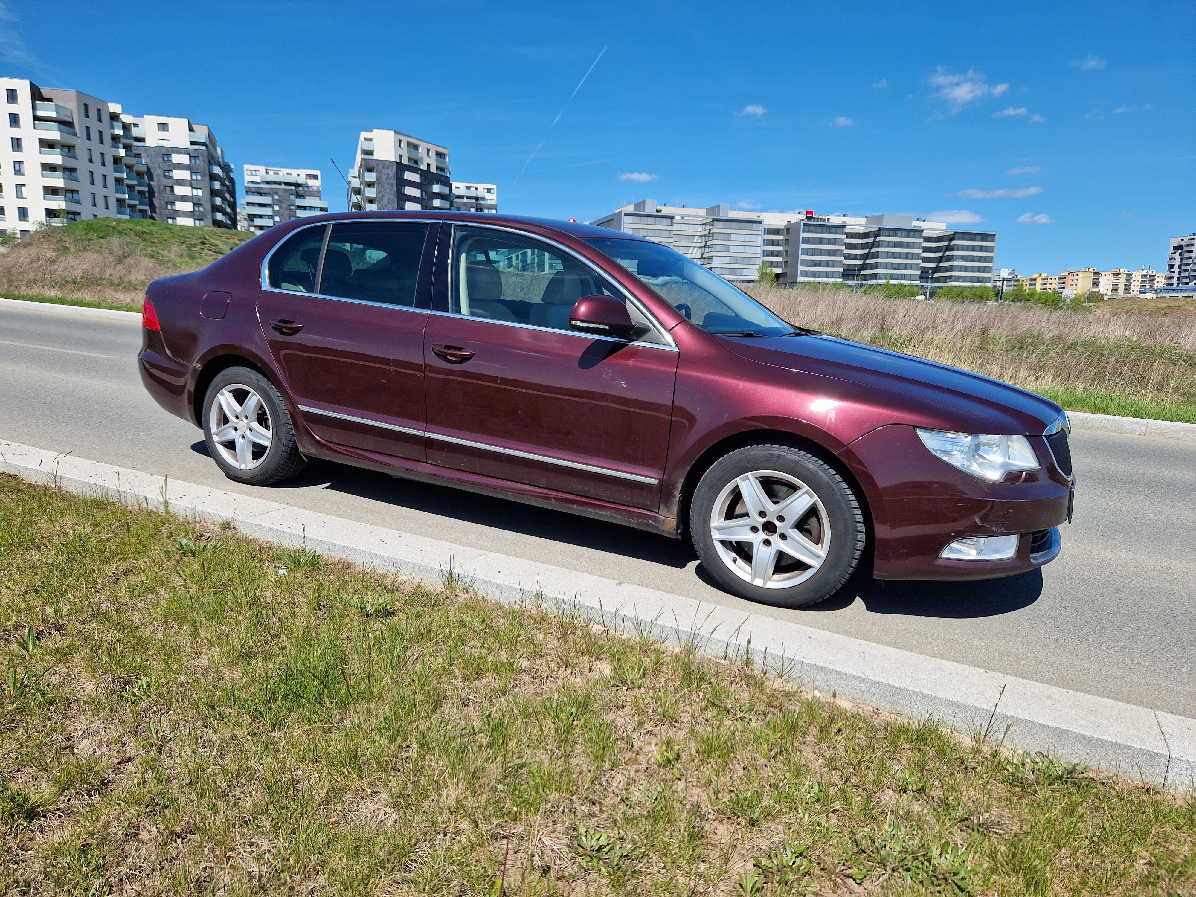 Škoda Superb, 2.0 TDI, DSG, kůže, STK 4/2027 - fotka 3