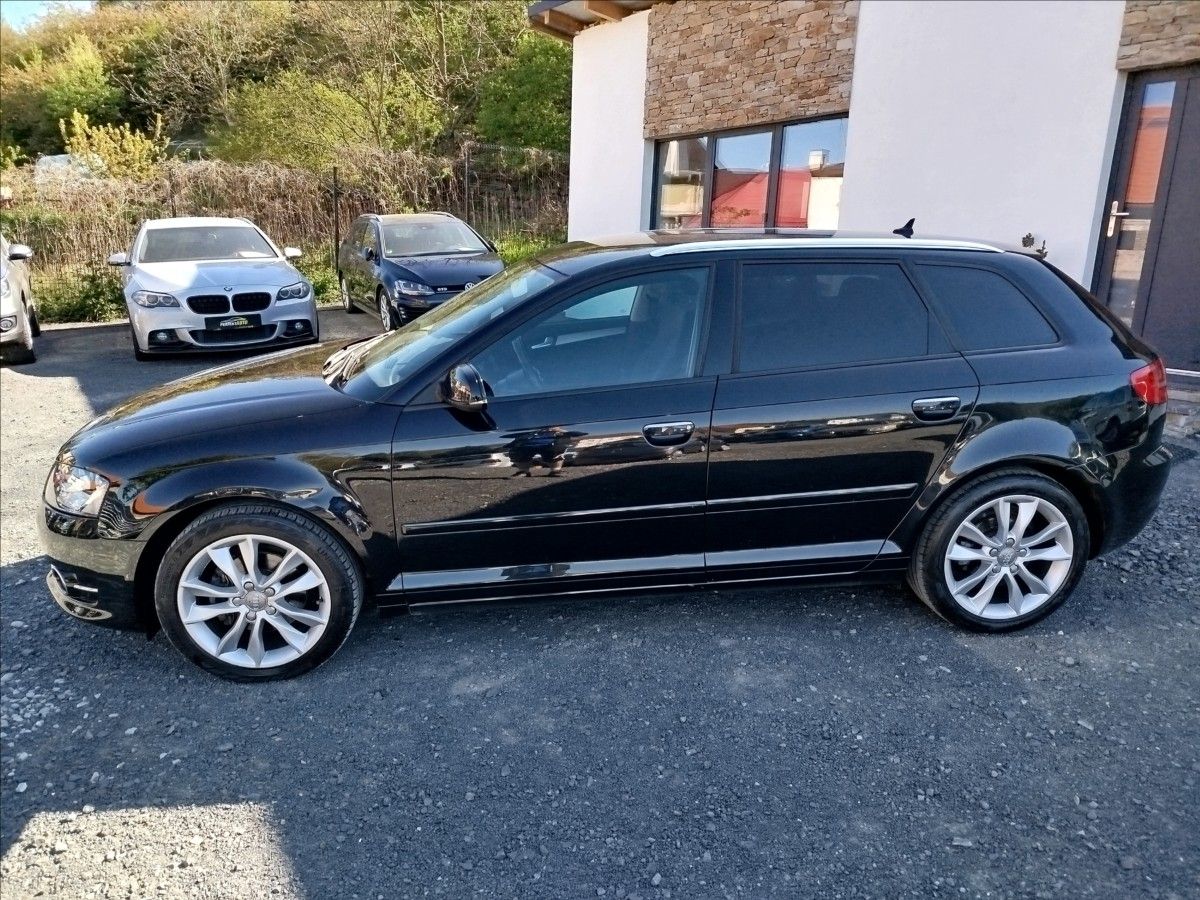 Audi A3, 1,4 TFSi 92kW, 1.MAJITEL - fotka 3