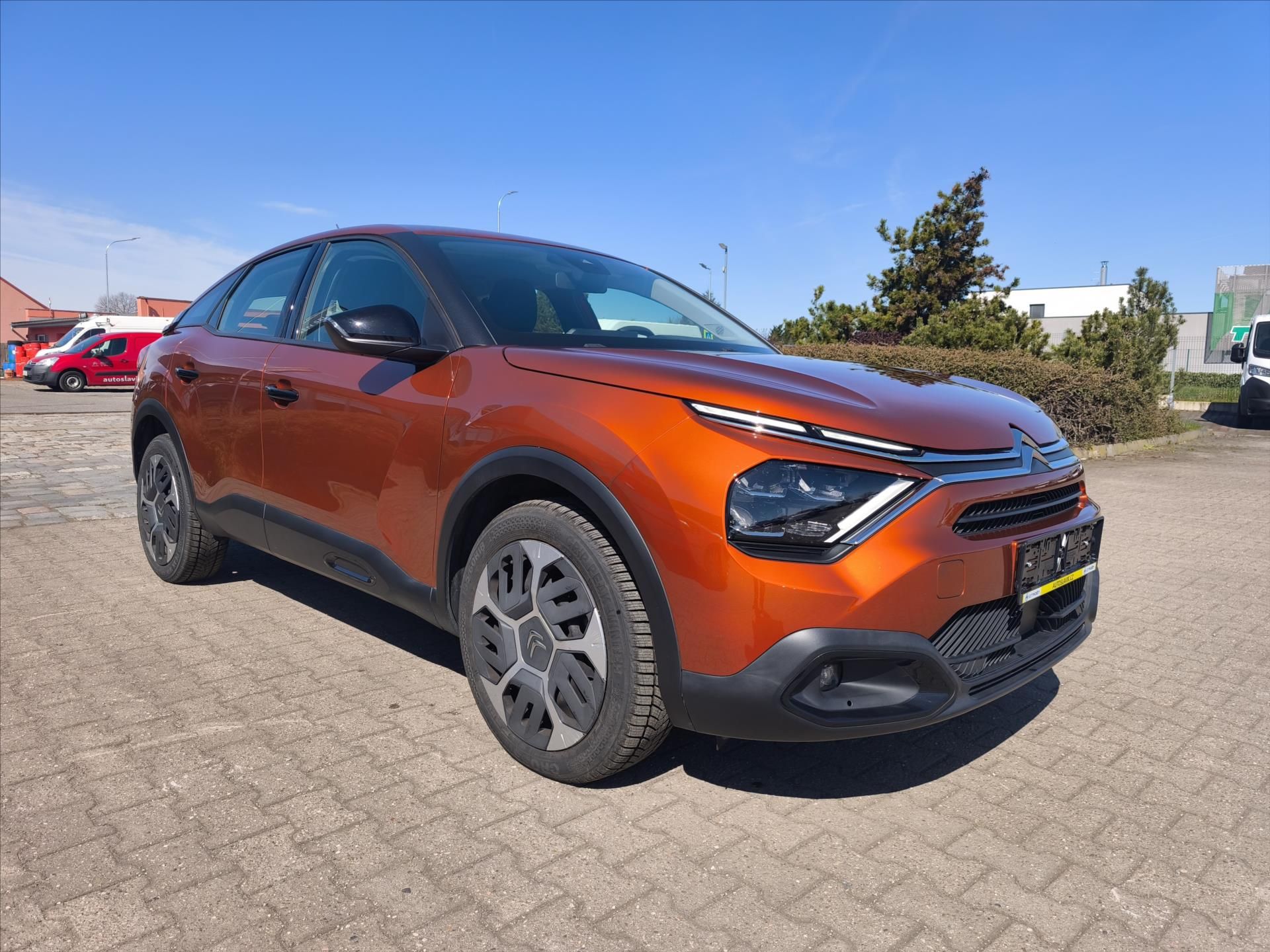 Citroën C4, 1,2PT 130 1.MAJ,ČR zár.12/2028 - fotka 2