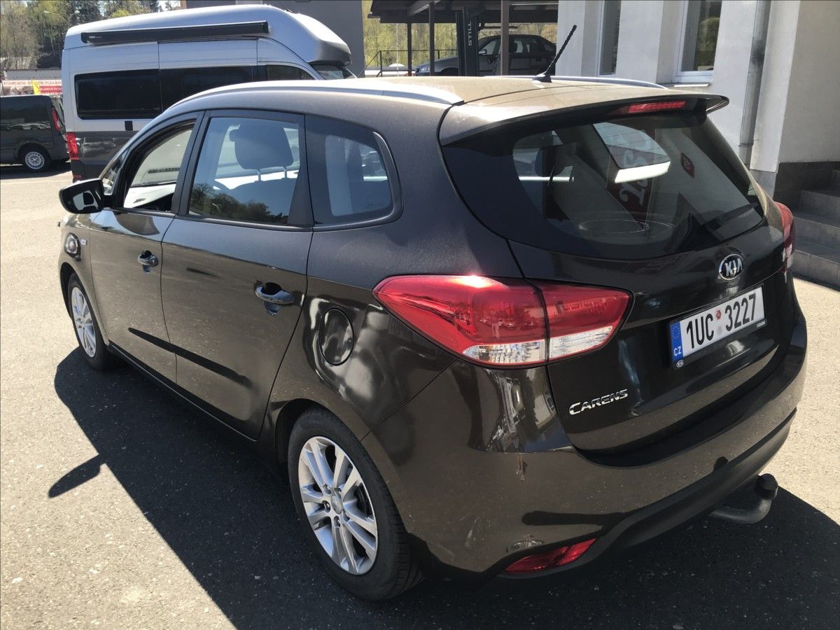 Kia Carens, 1,6 GDi 99kW - fotka 6